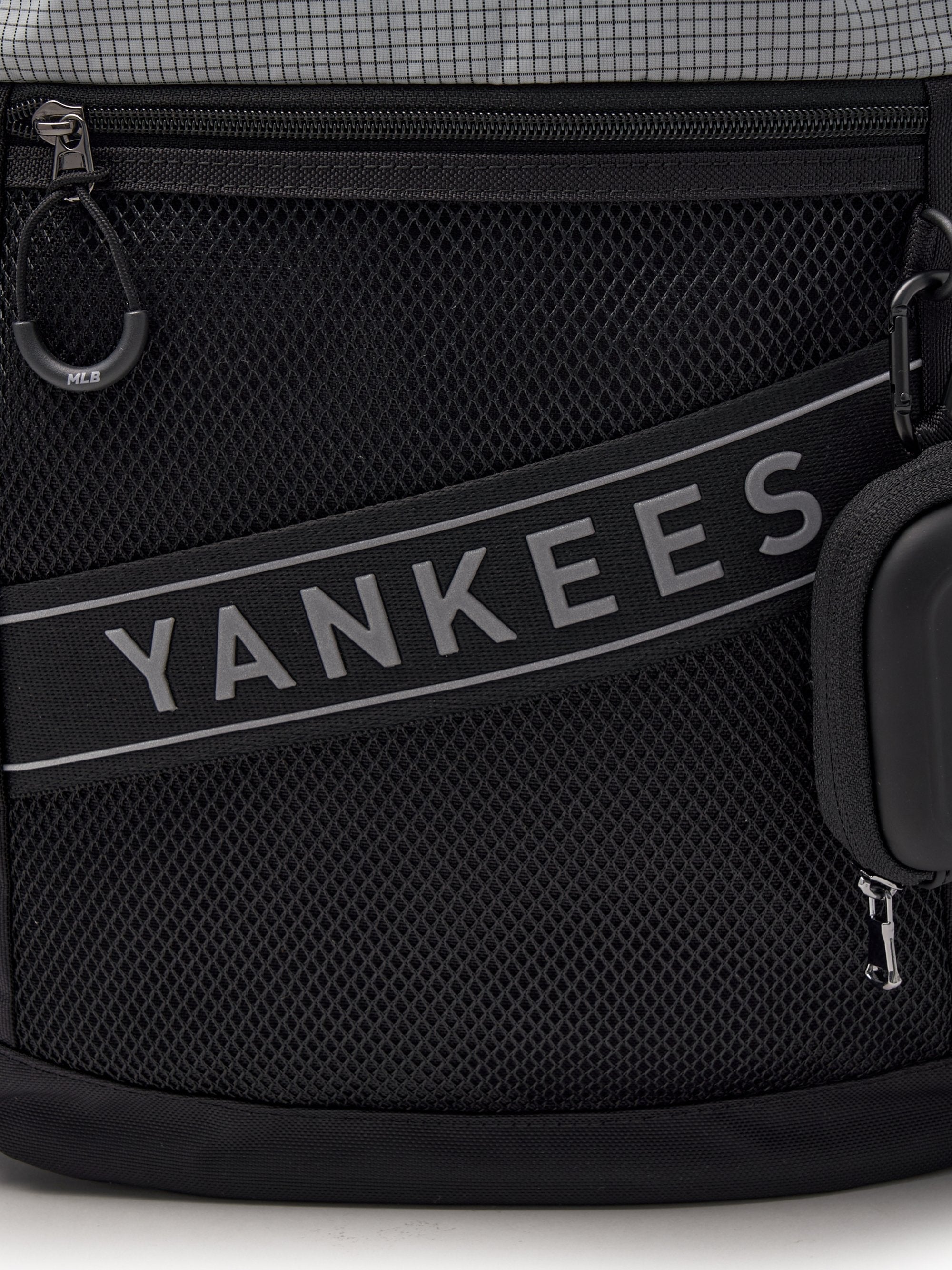 Sportive Mesh School Bag
