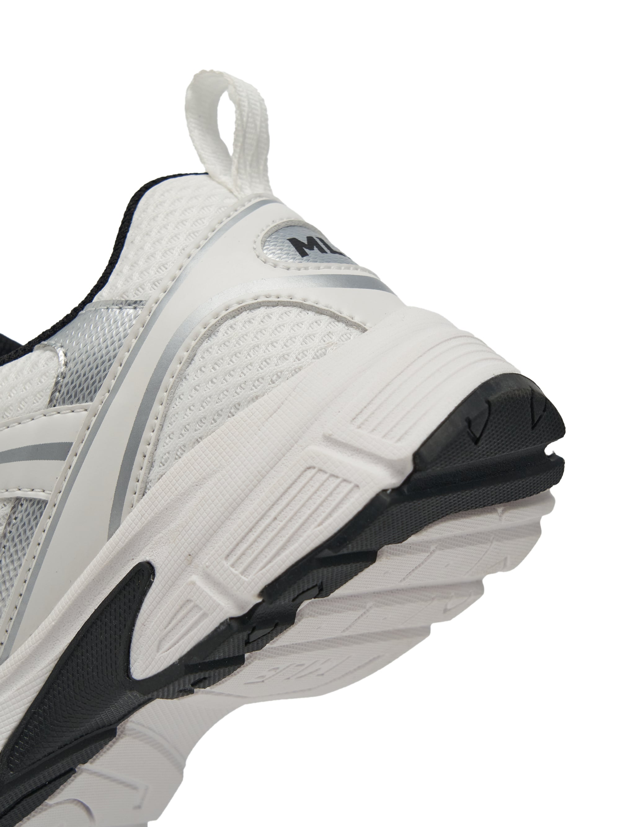 TRACK RUNNER