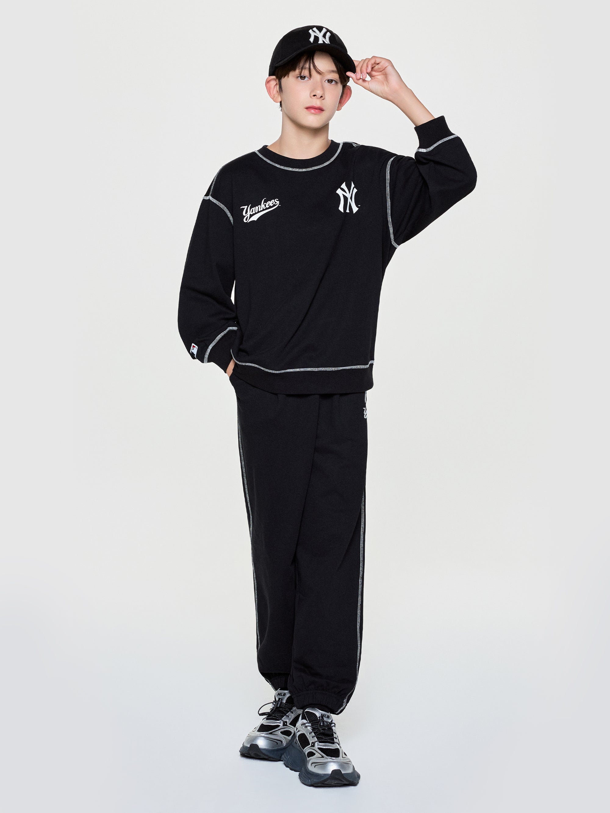 ONLINE EXCLUSIVE BASIC Sweatshirt Set