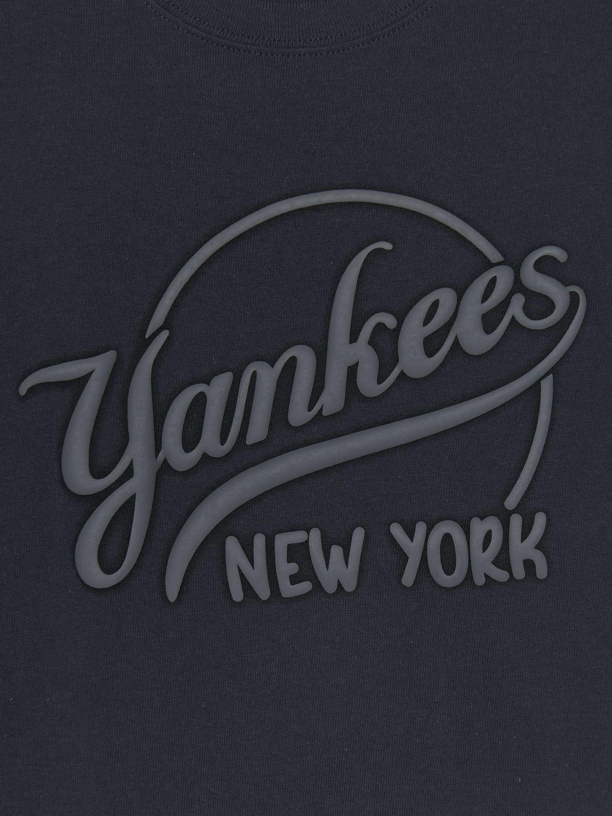 Vintage Street Artwork T-shirt