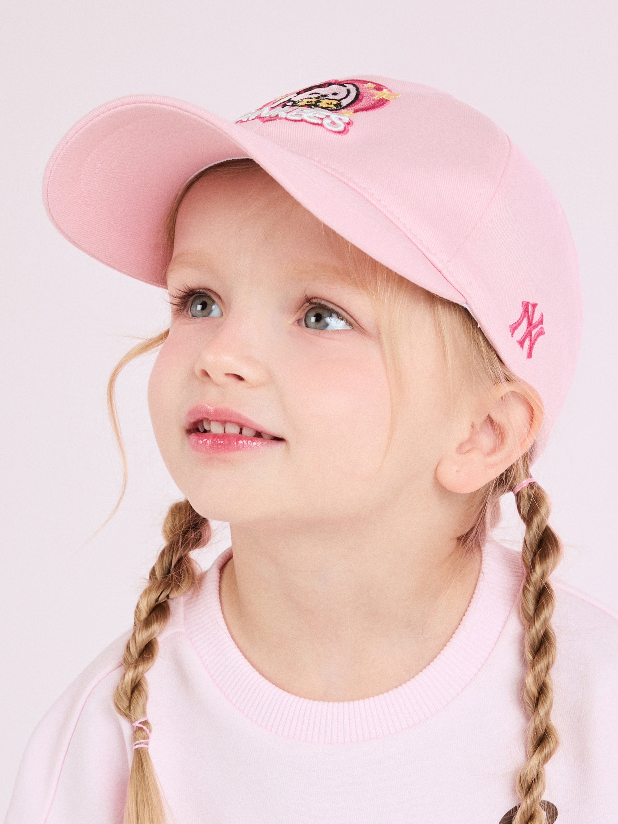 MEGABEAR FRIENDS Girl's Heart Ball Cap