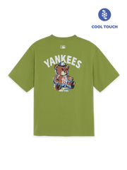 Mega Bear Back Graphic Oversized T-shirt