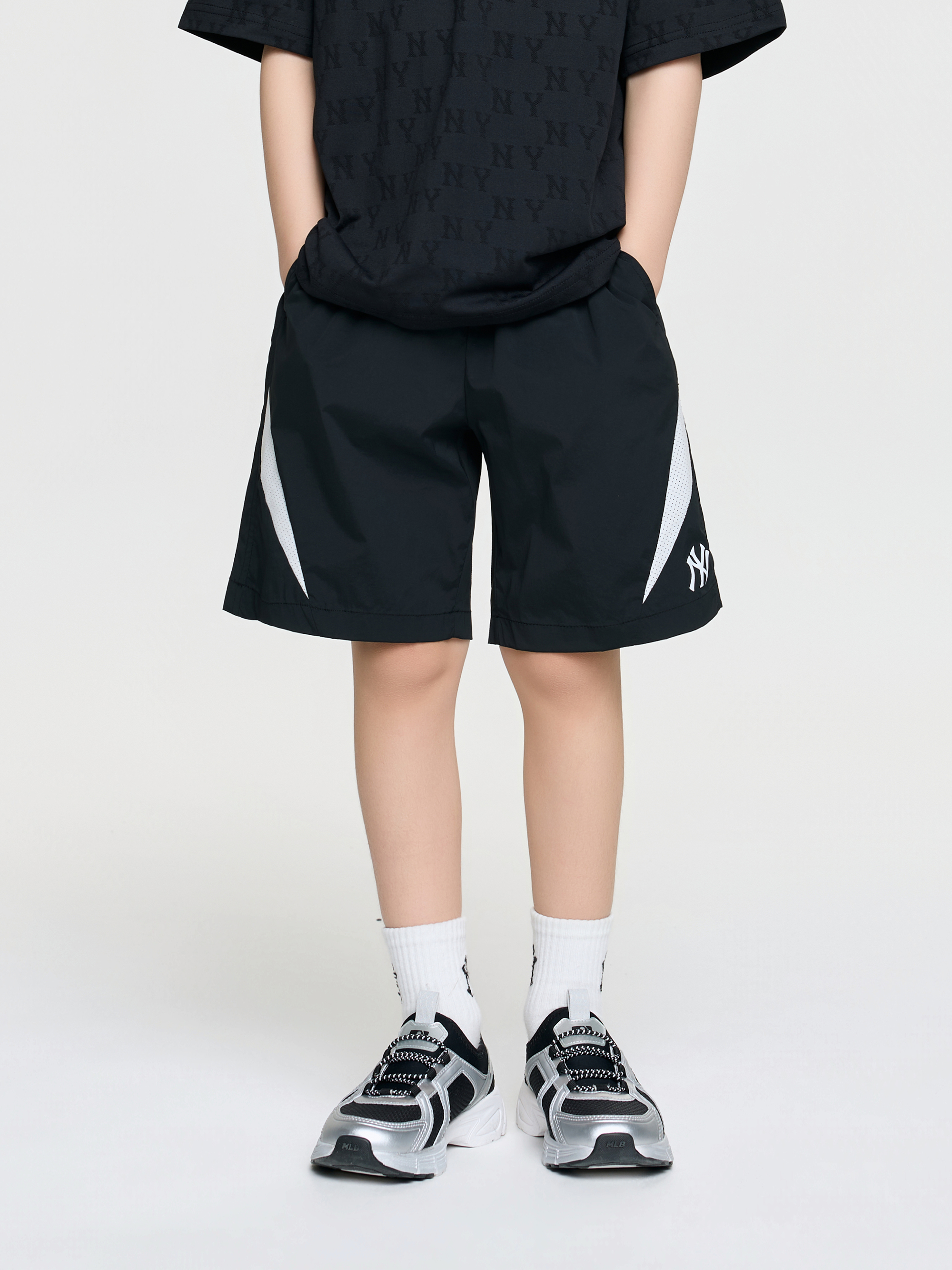Sportive Varsity Mesh-Blocking Shorts(Set)