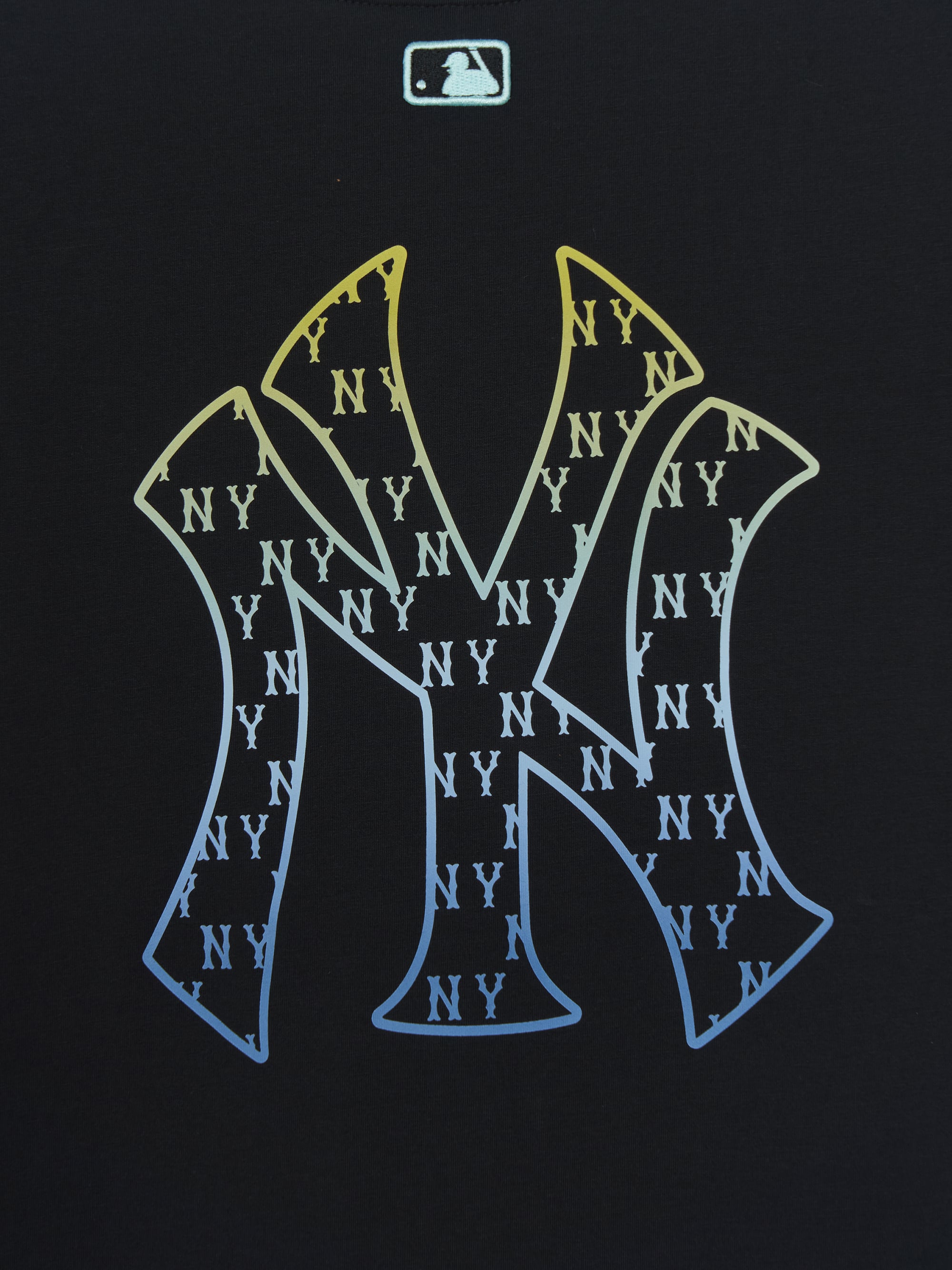 SPORTIVE MONOGRAM BIG-LUX T-Shirt
