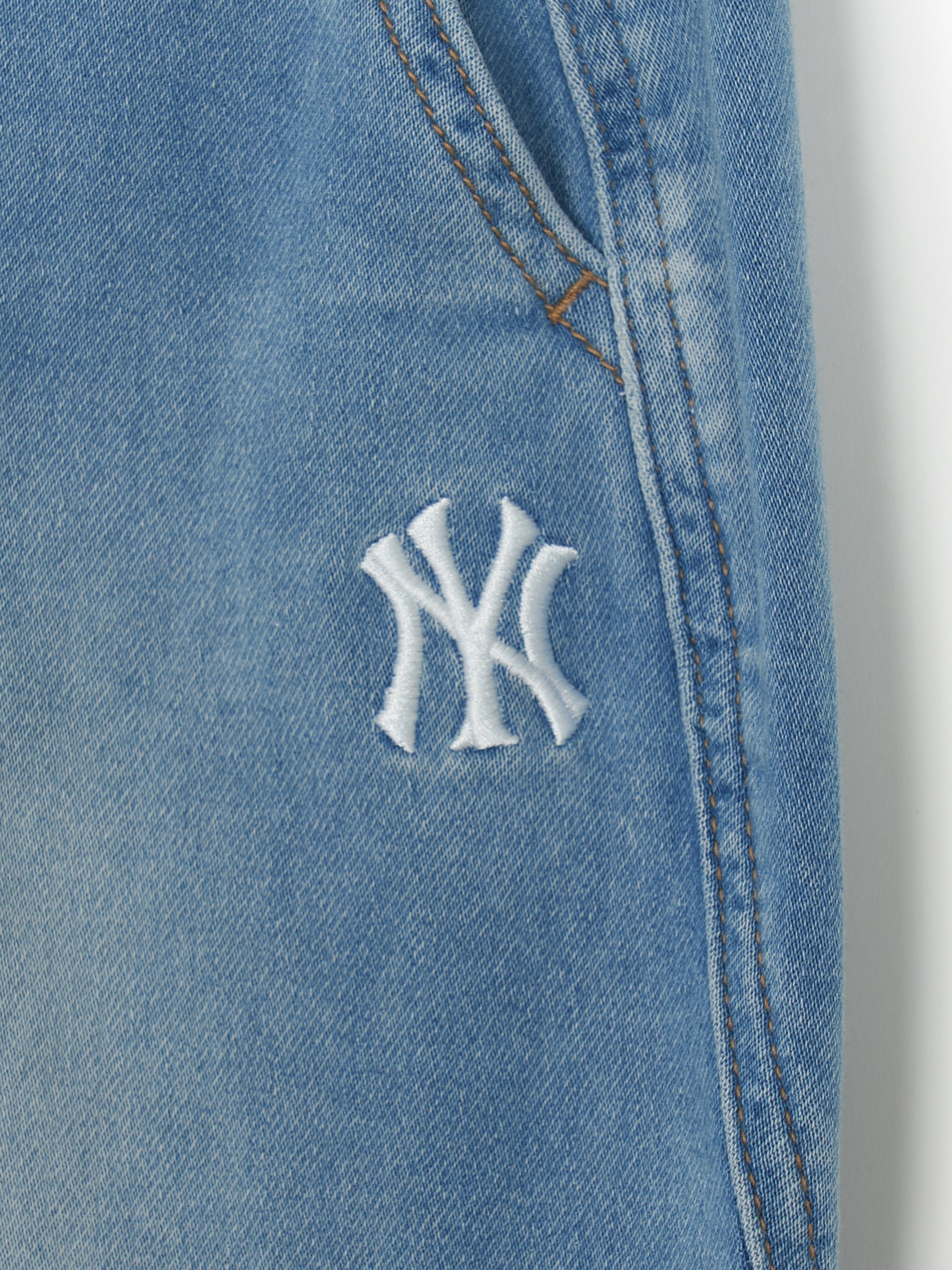 BASIC CURVED DENIM PANTS