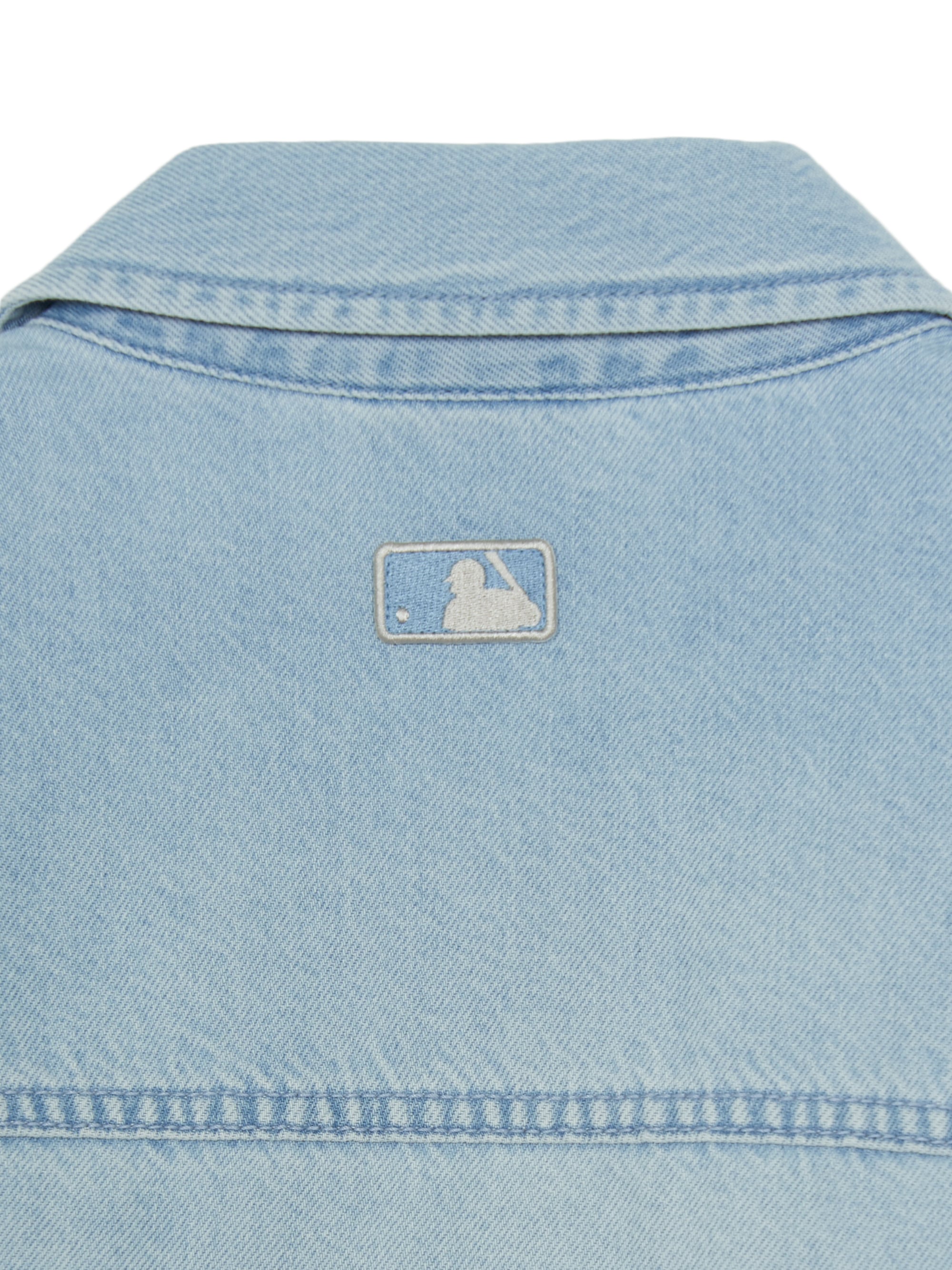Basic Small Logo Summer Tencel Short Sleeve Denim Shirt