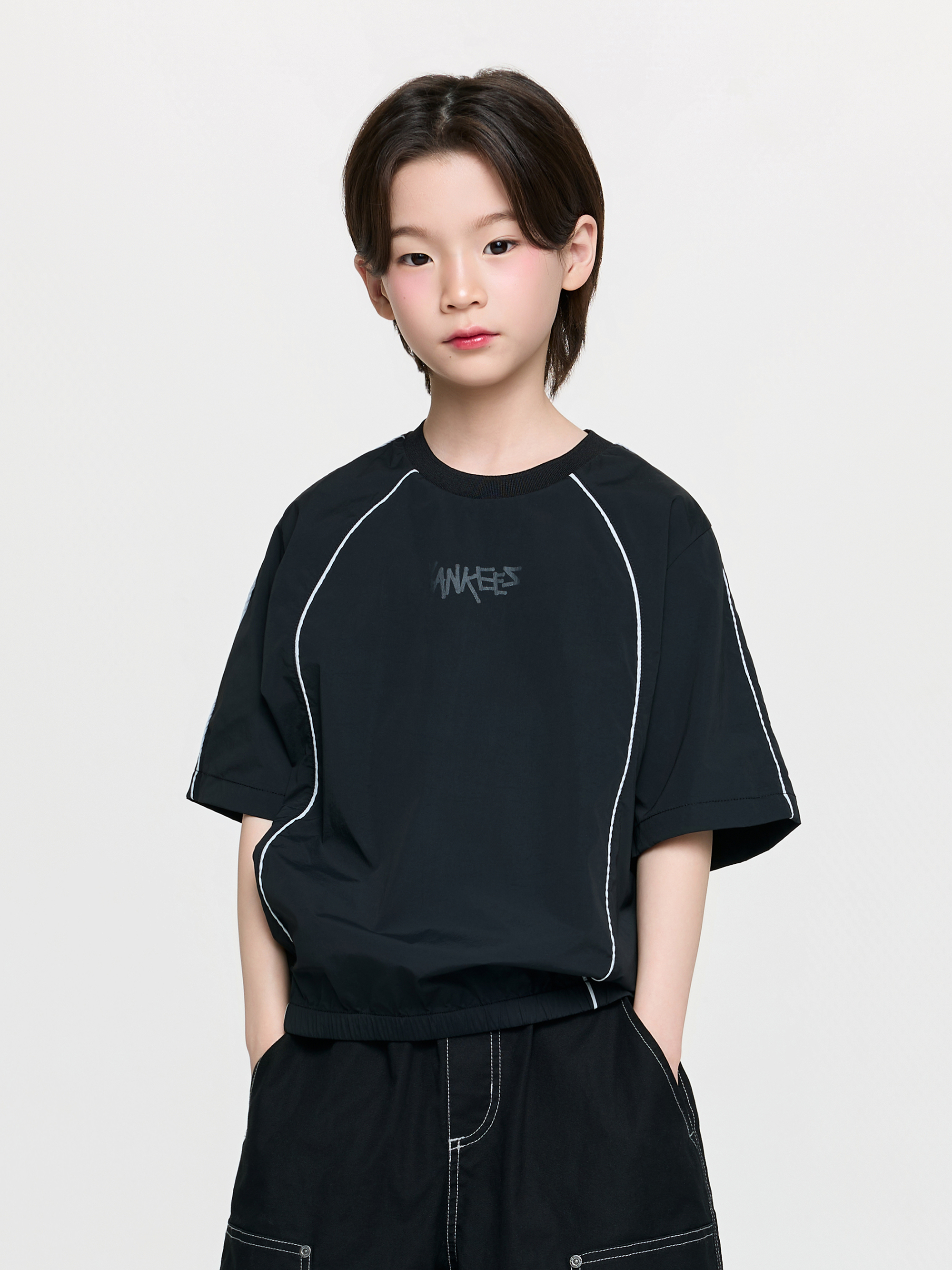 Street Basic Woven Big Logo Artwork T-shirt