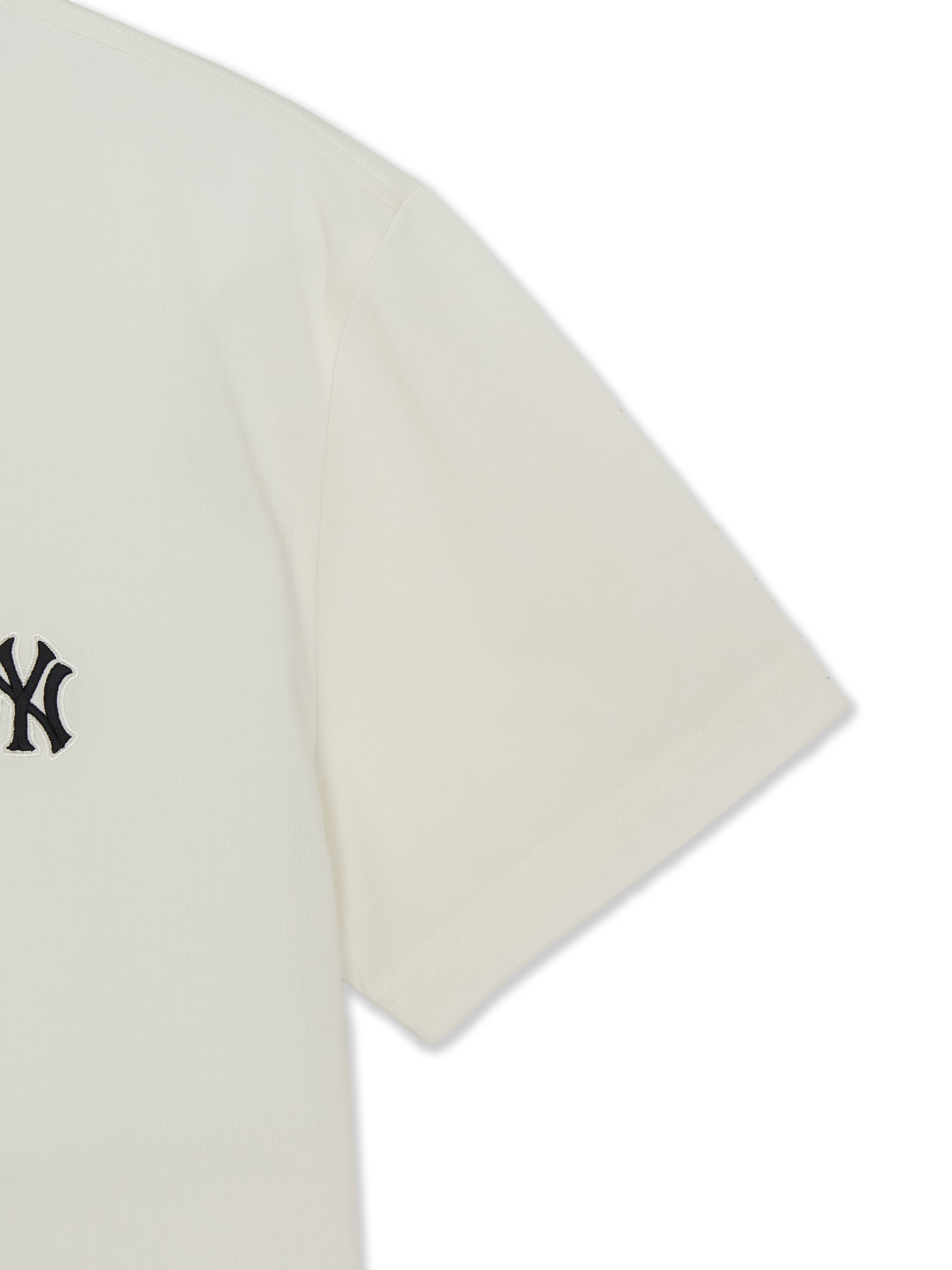 Basic Small Logo Regular Fit T-Shirts