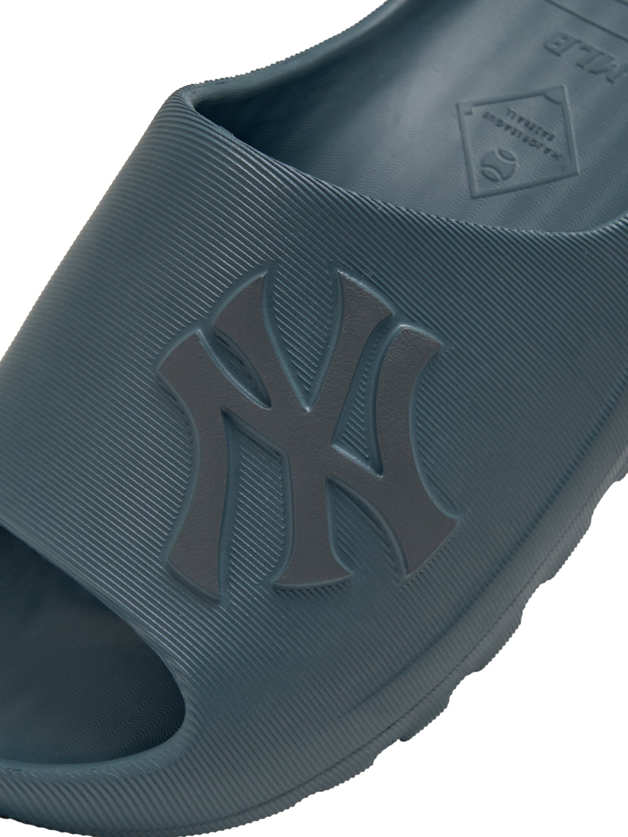 Skipper Slide