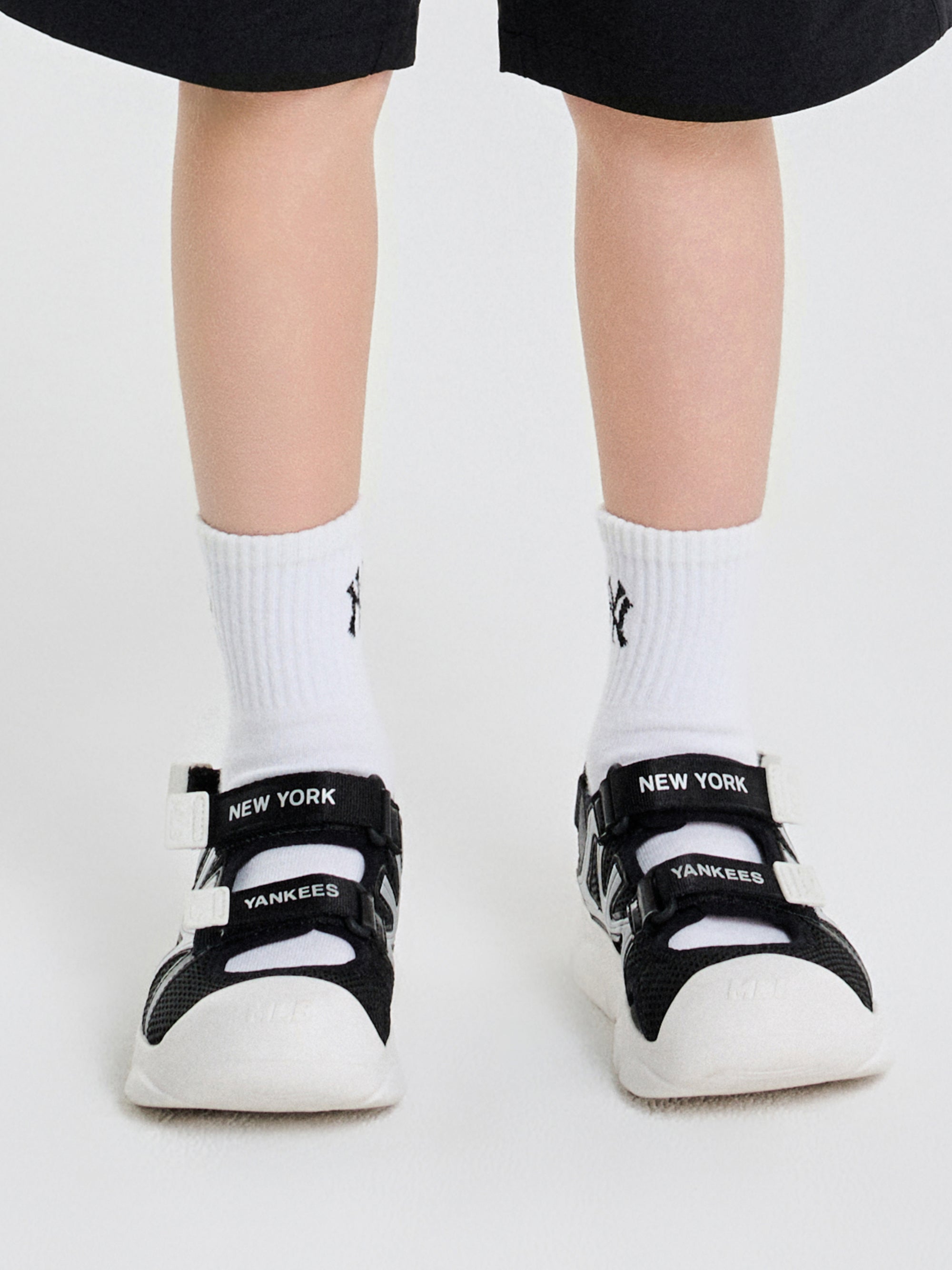 Ace Runner Sandals