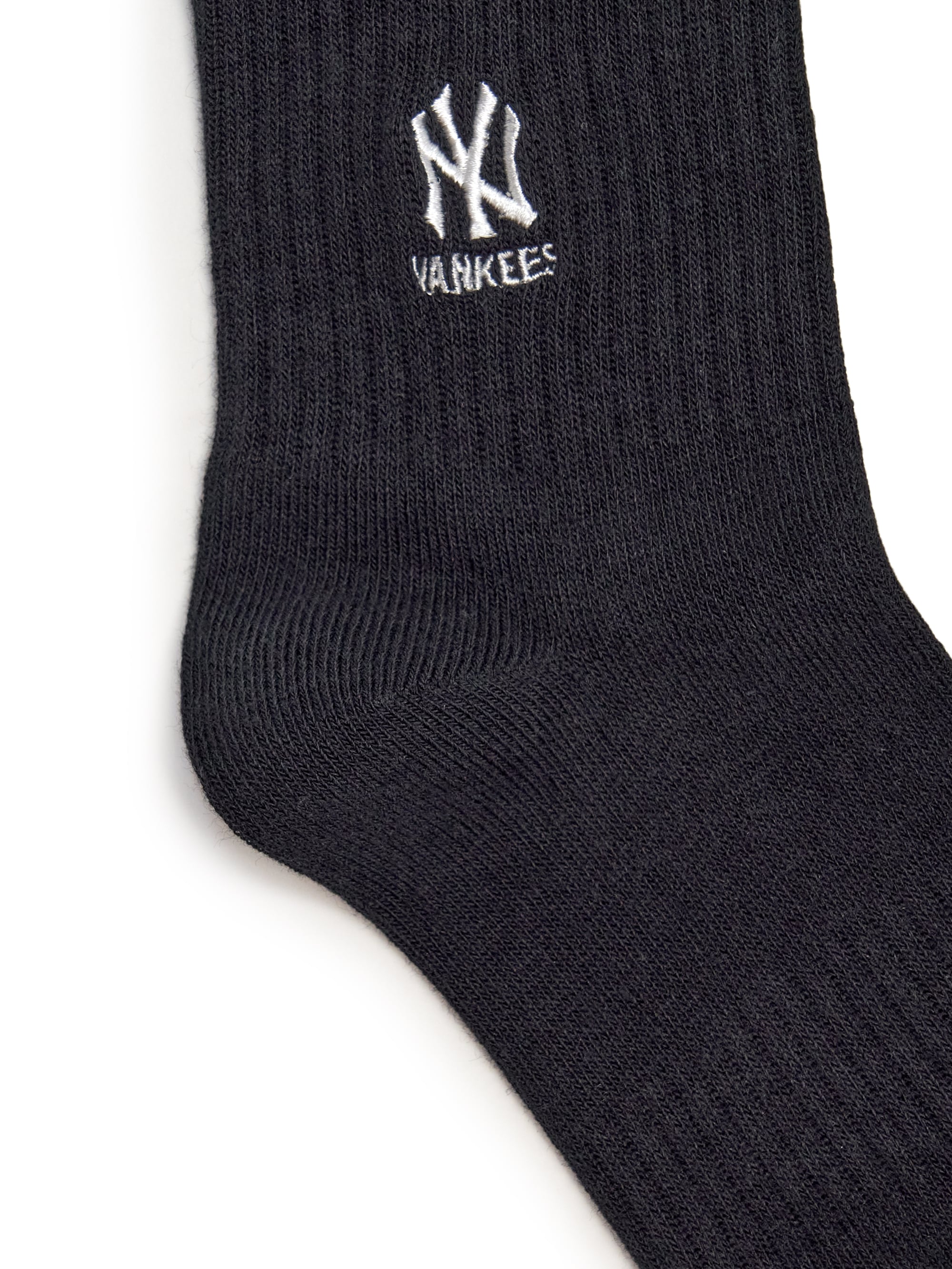 SMALL LOGO EMBROIDERY SOCKS