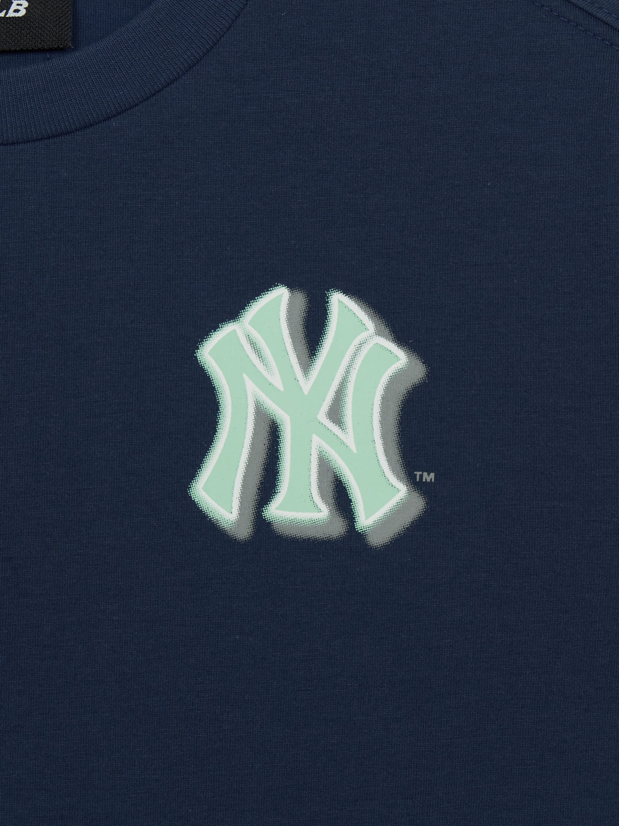 SPORTIVE MONOGRAM SQUARE ARTWORK T-shirt