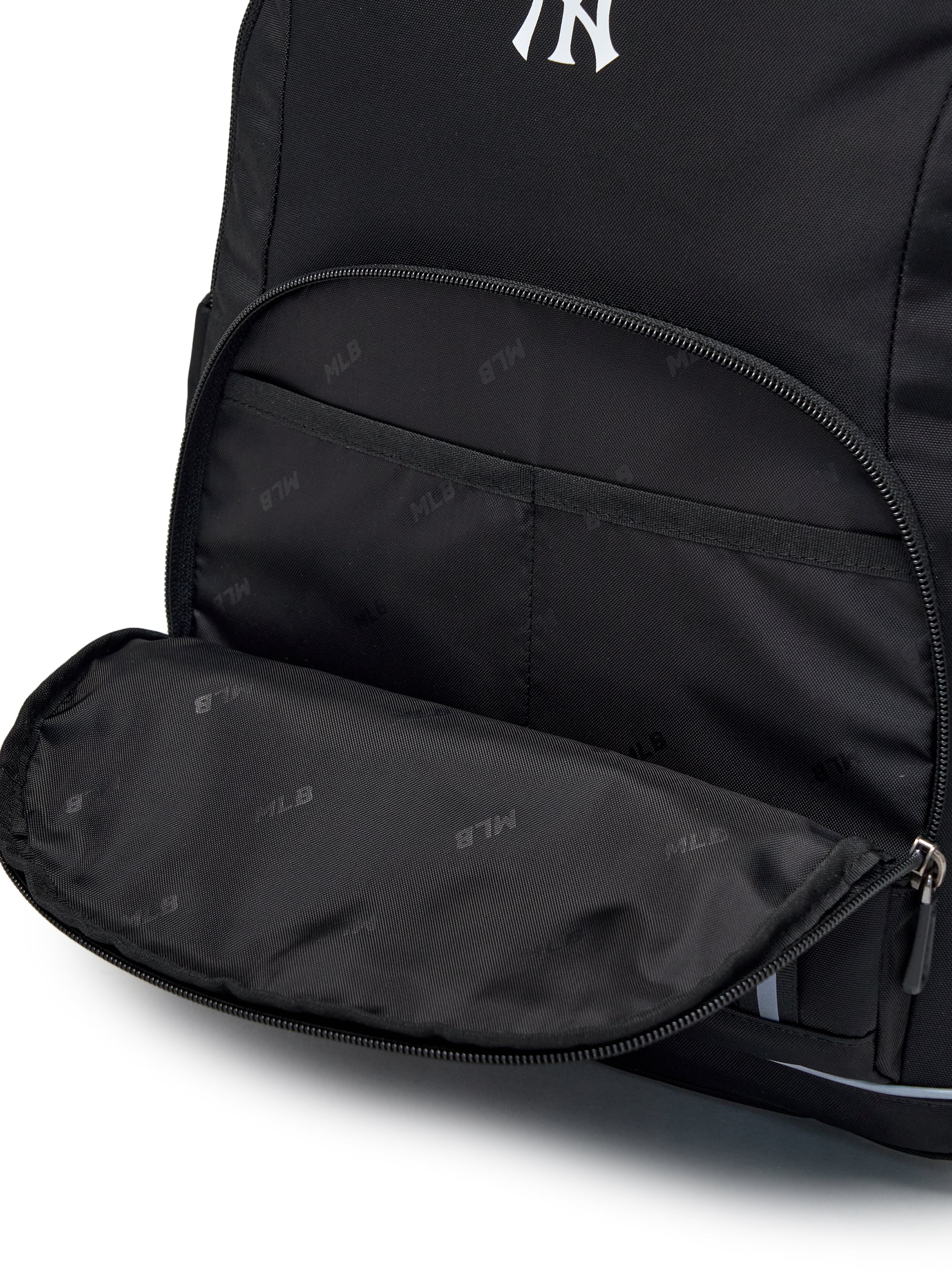 TAG FLY SCHOOL BACKPACK