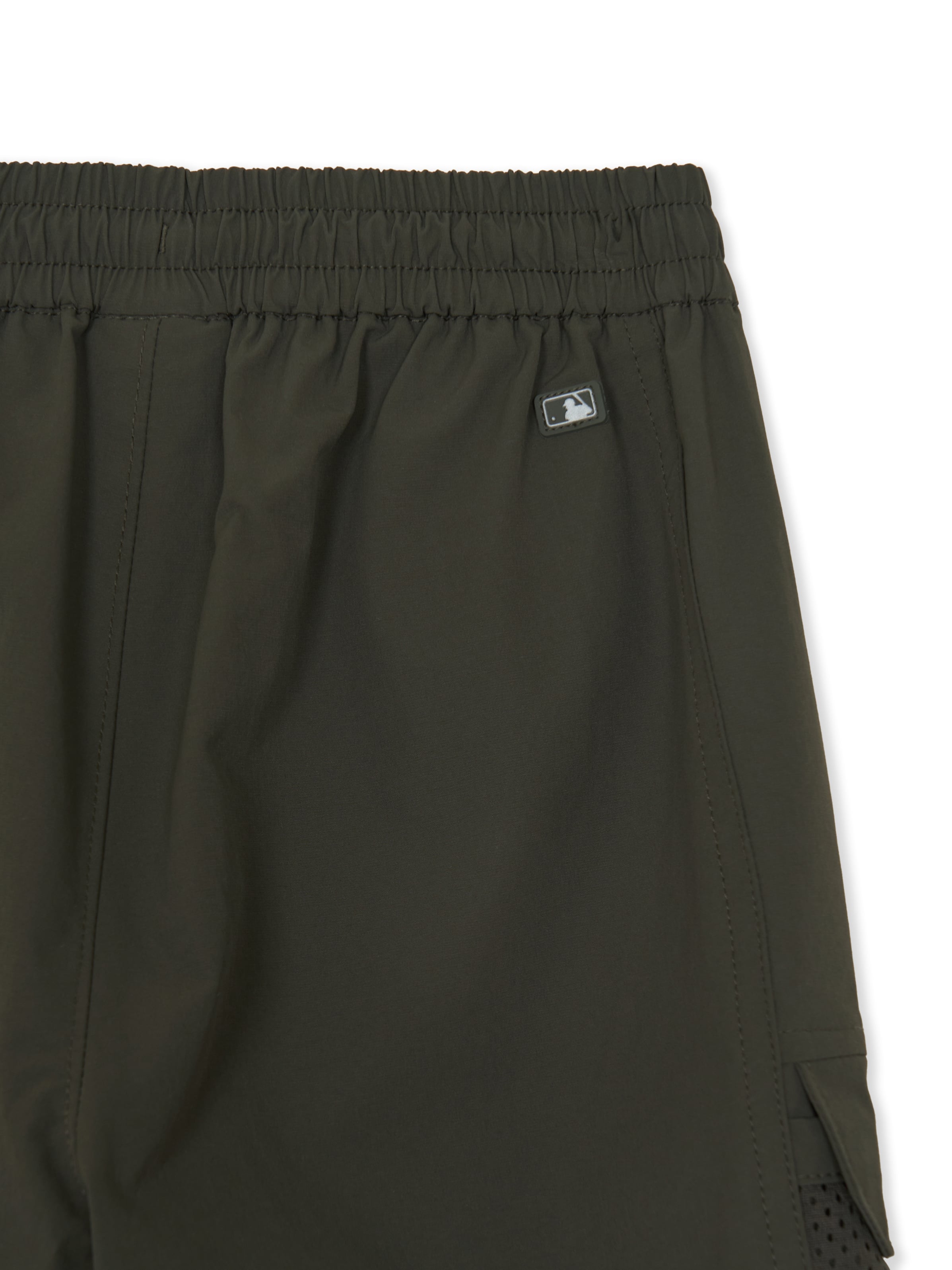 Outdoor Mesh-Blocking Cargo Shorts