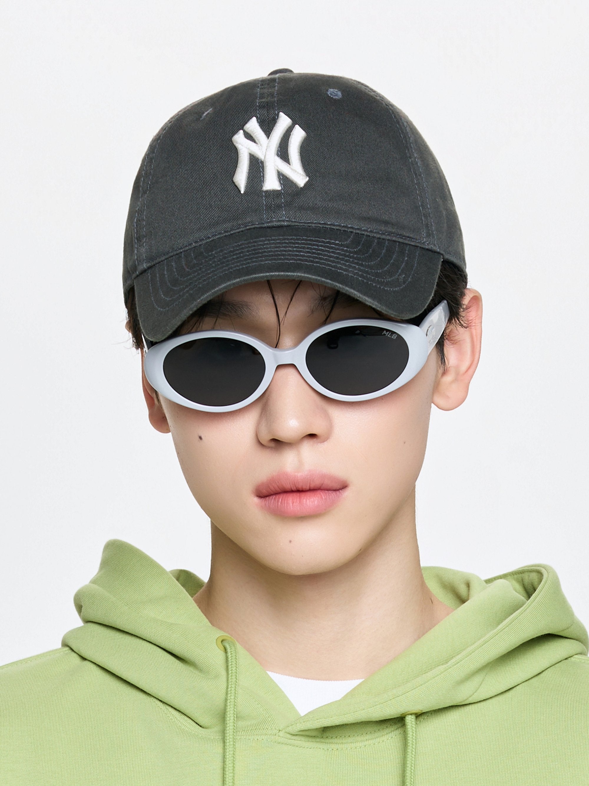 The Kid (Oval Type)