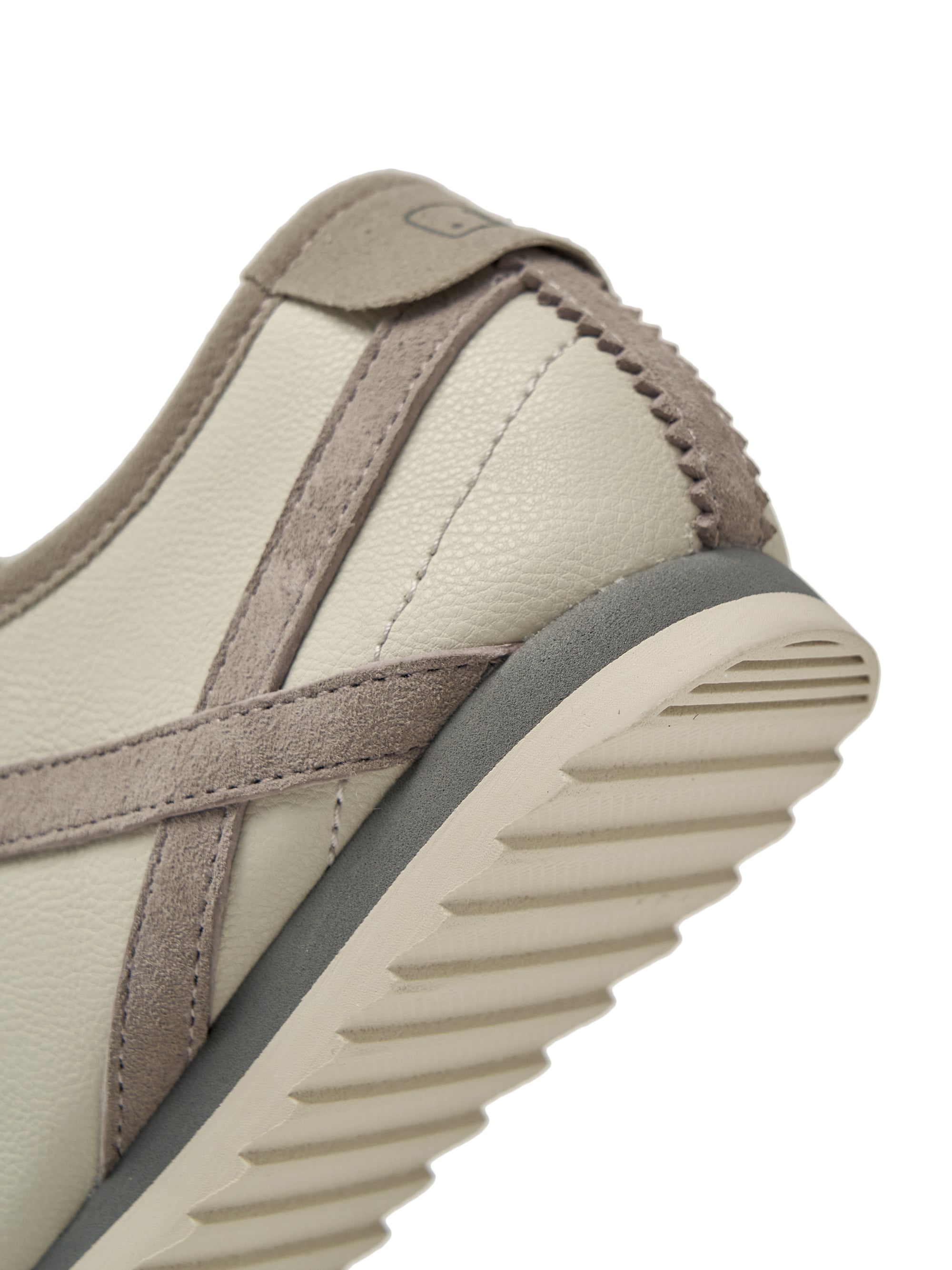 Low Profile Sneakers with MLB Signature Curved Line