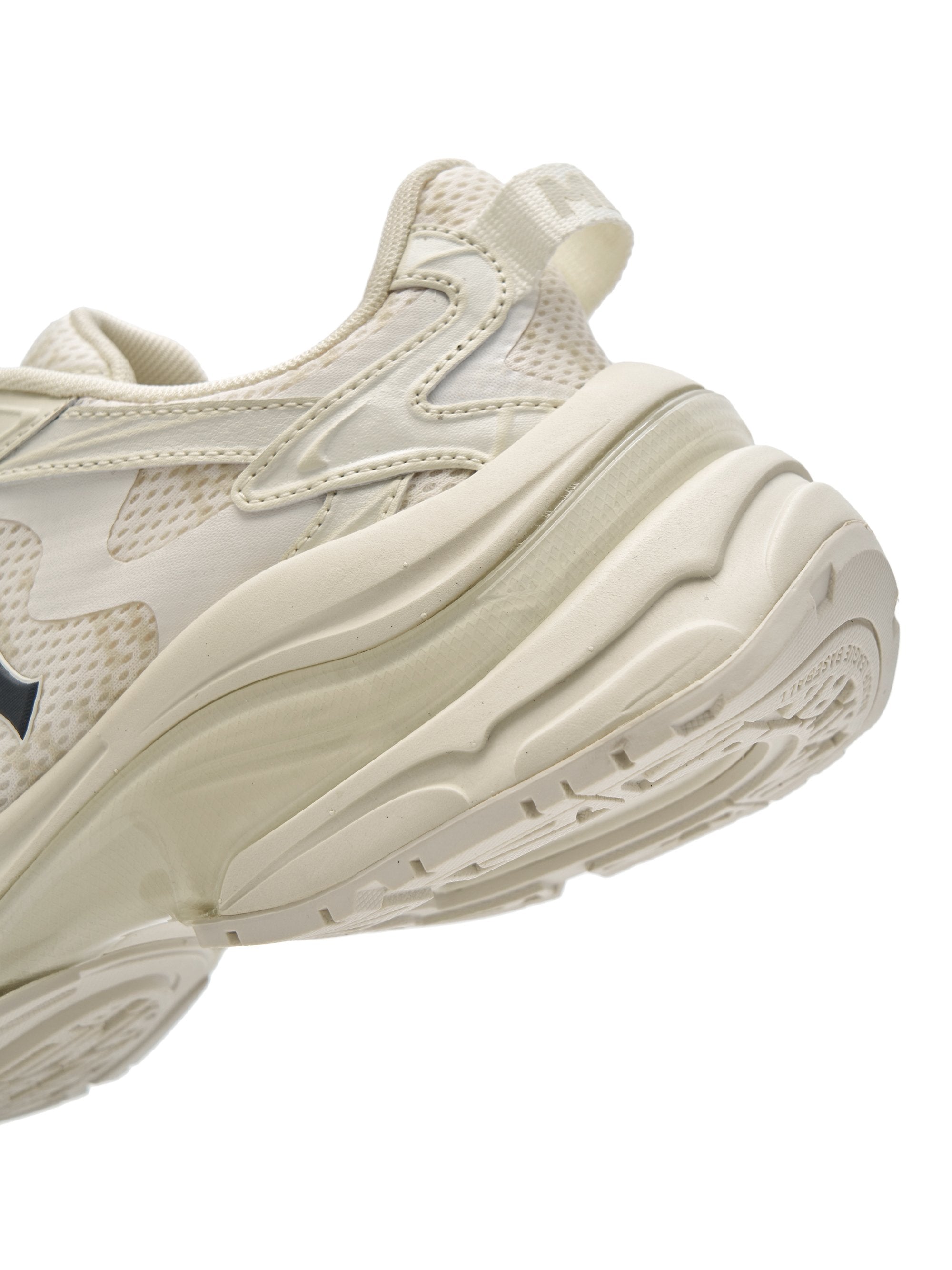 Curve Runner Monogram