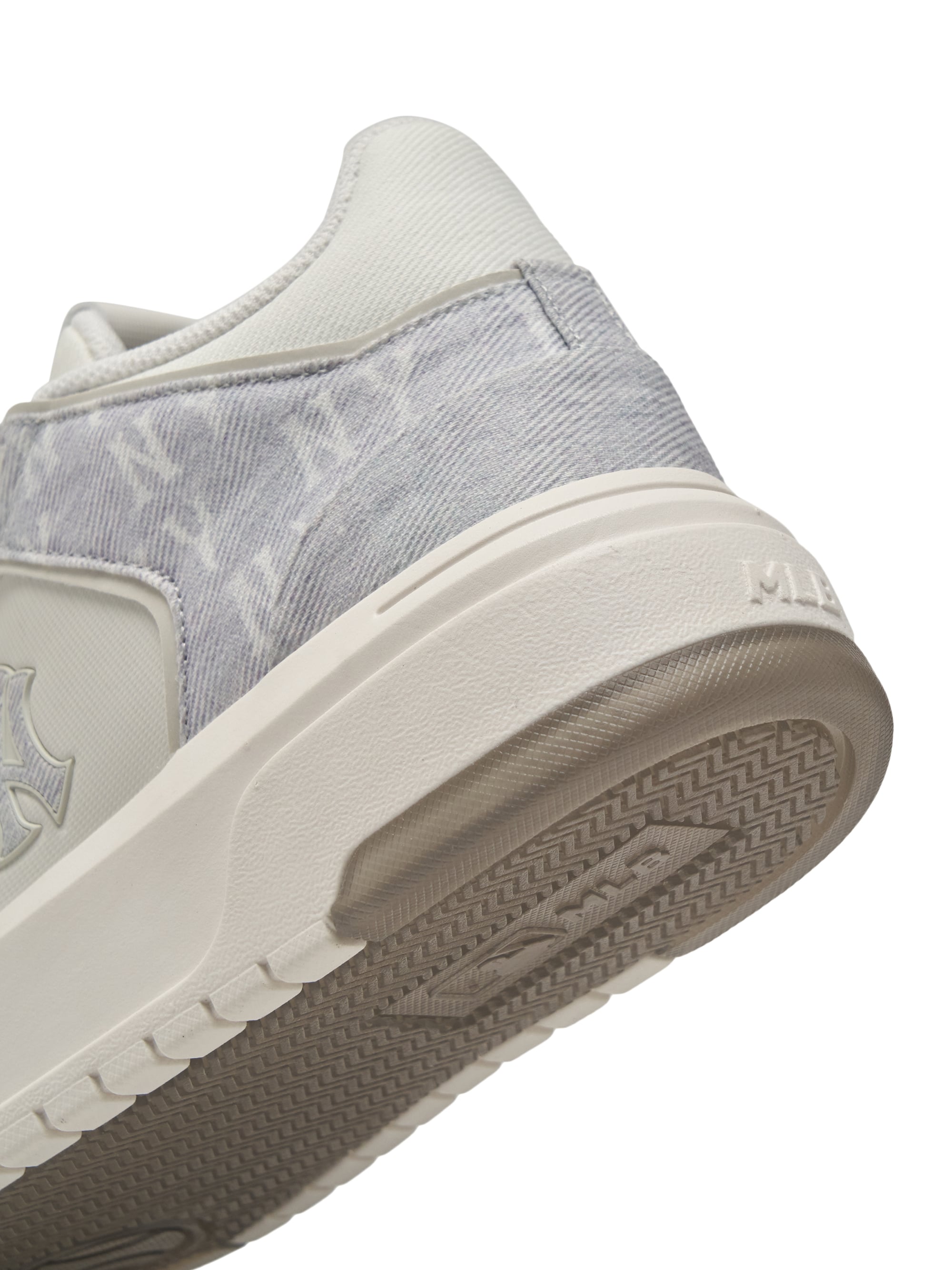 Chunky Liner Mid Denim Monogram Sl