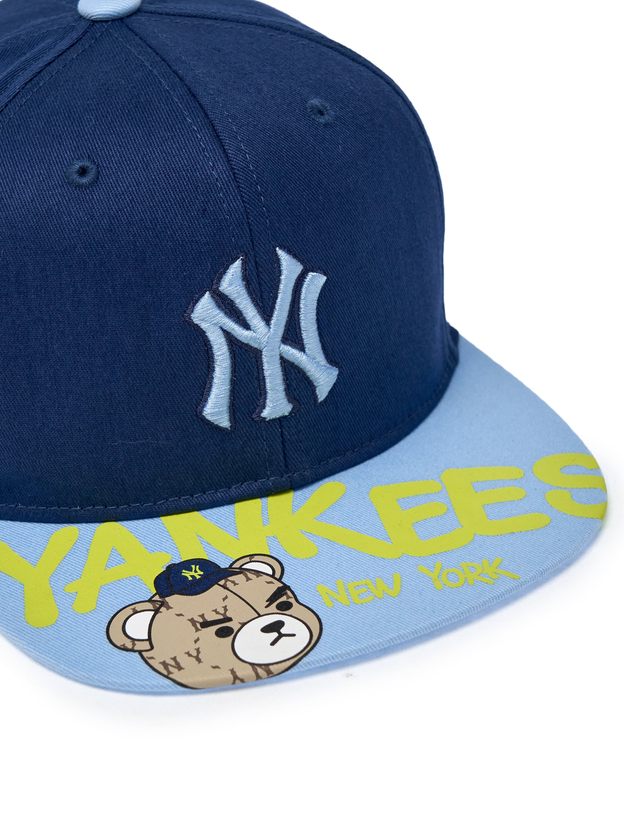 MEGABEAR SNAP BACK