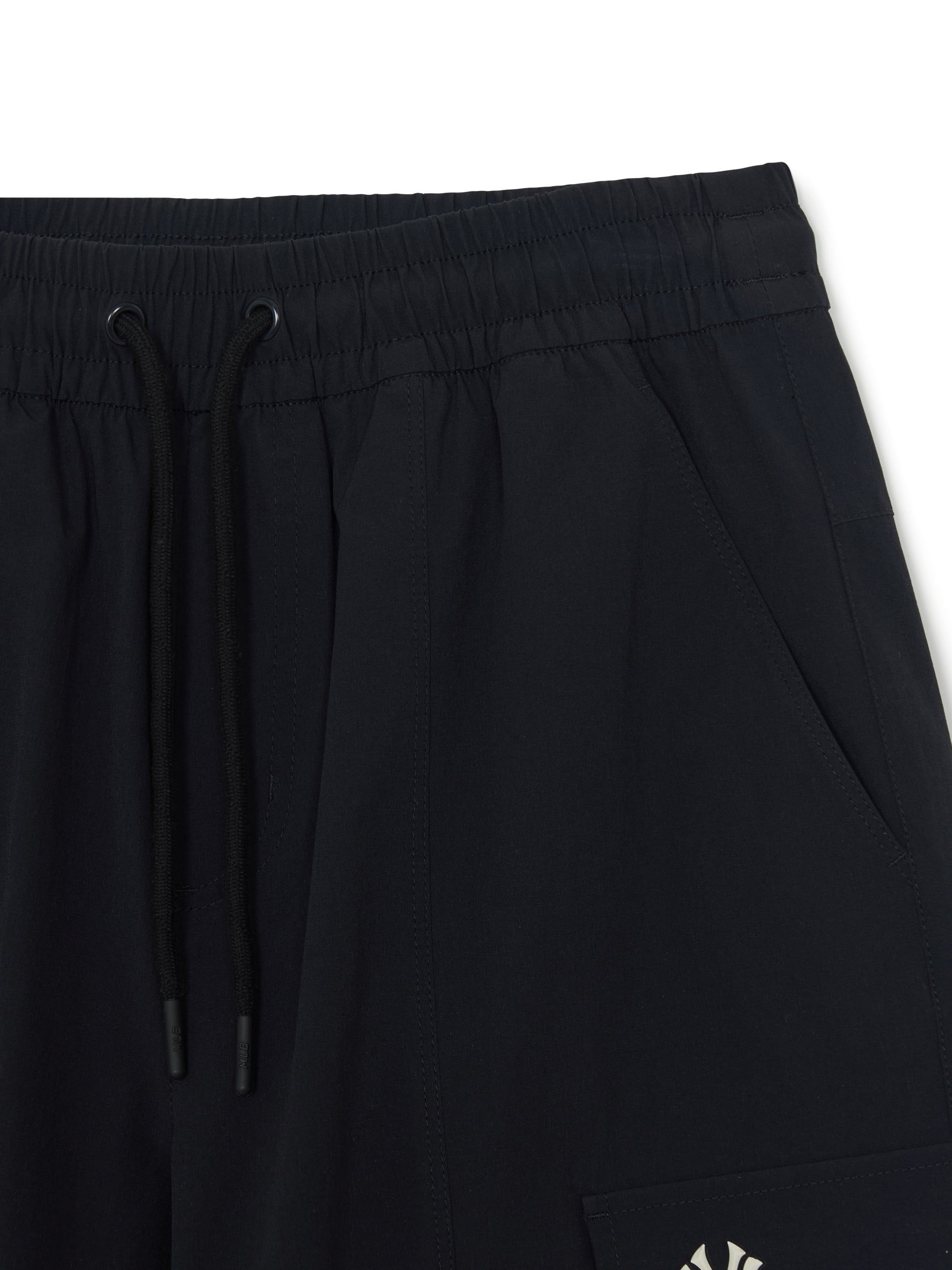 BASIC GORPCORE NYLON CARGO 9in SHORTS