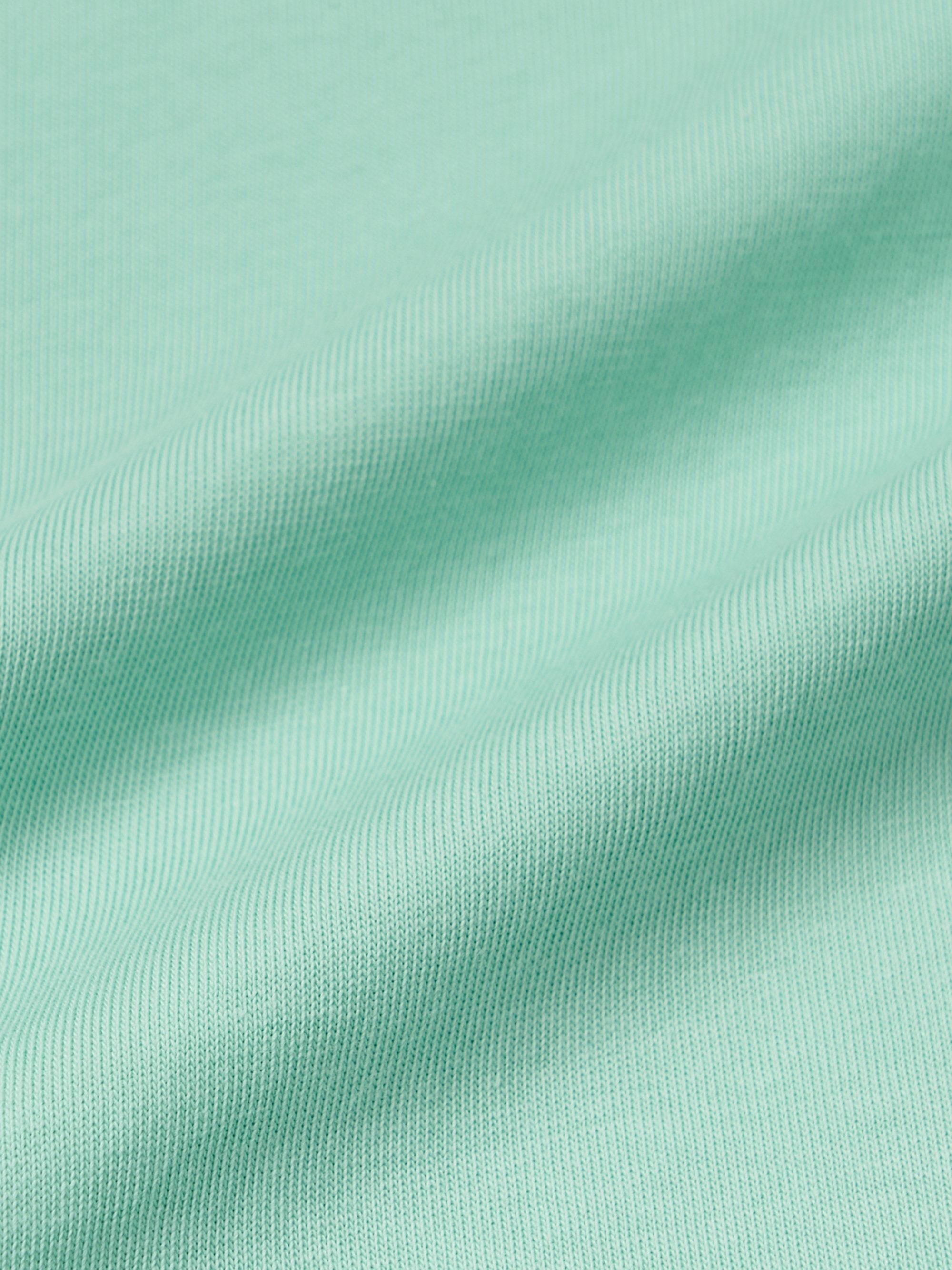 Basic Small Logo T-shirt
