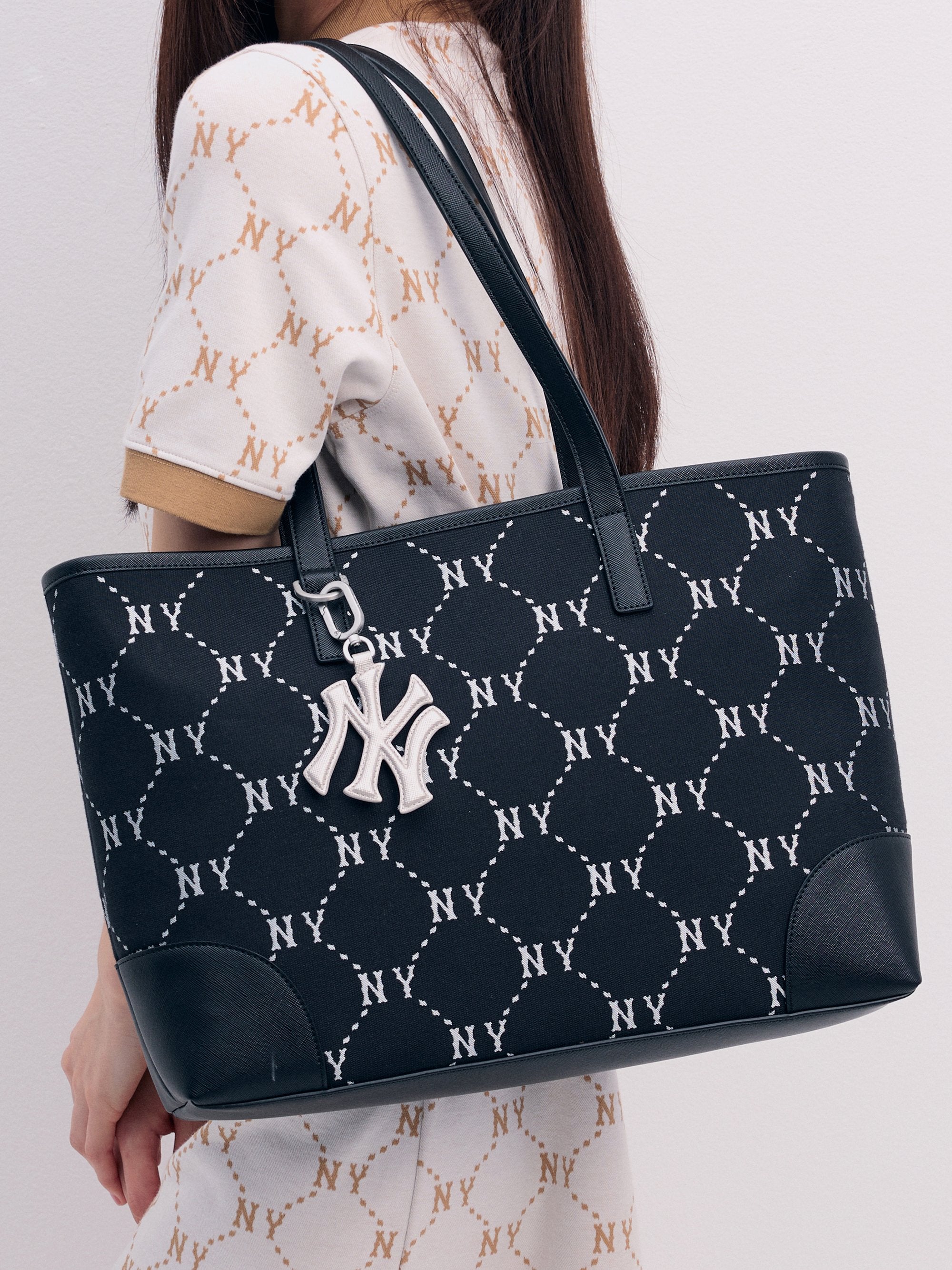* Dia Monogram Jacquard Large Tote Bag