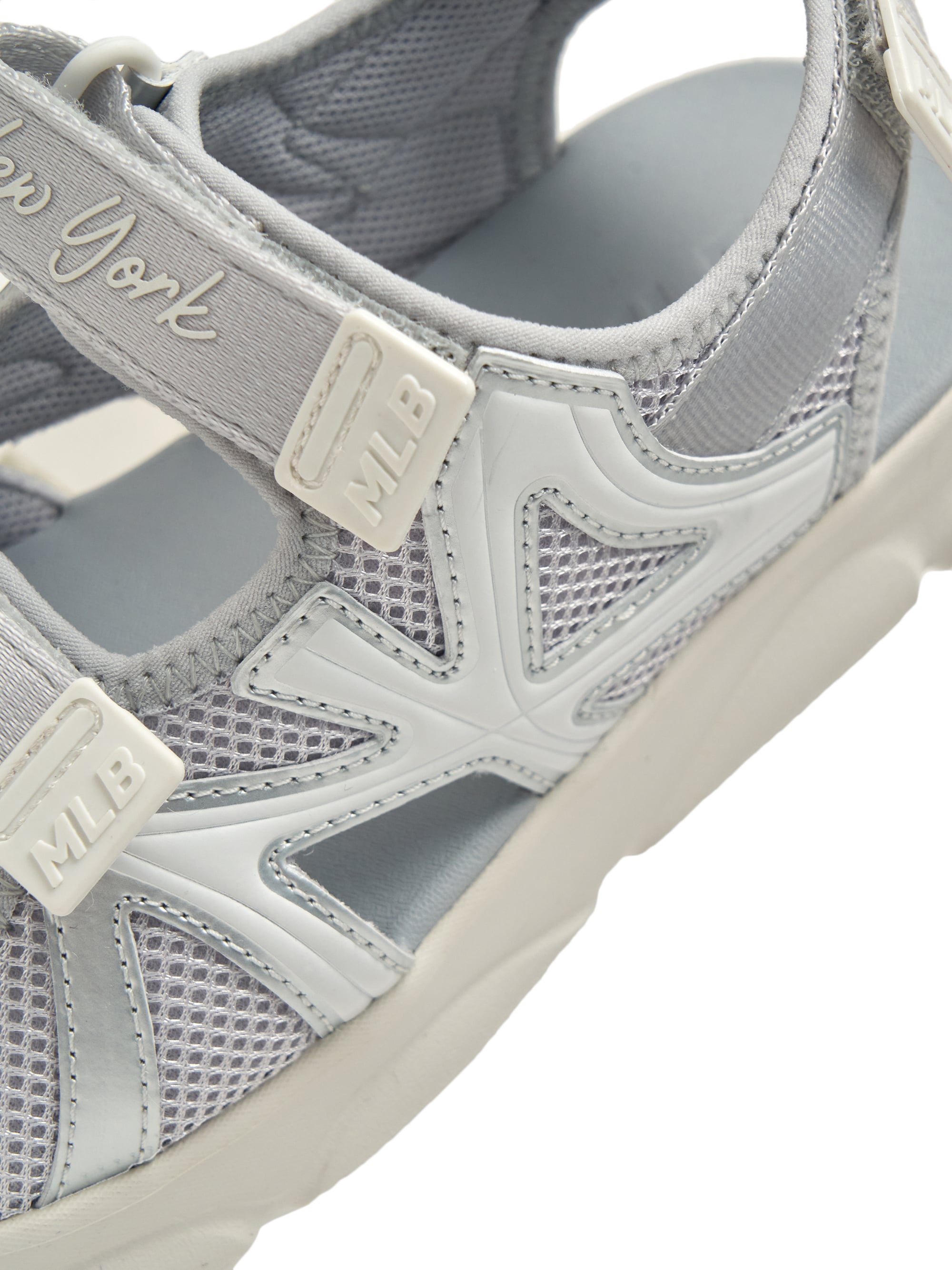 ACE RUNNER SANDALS