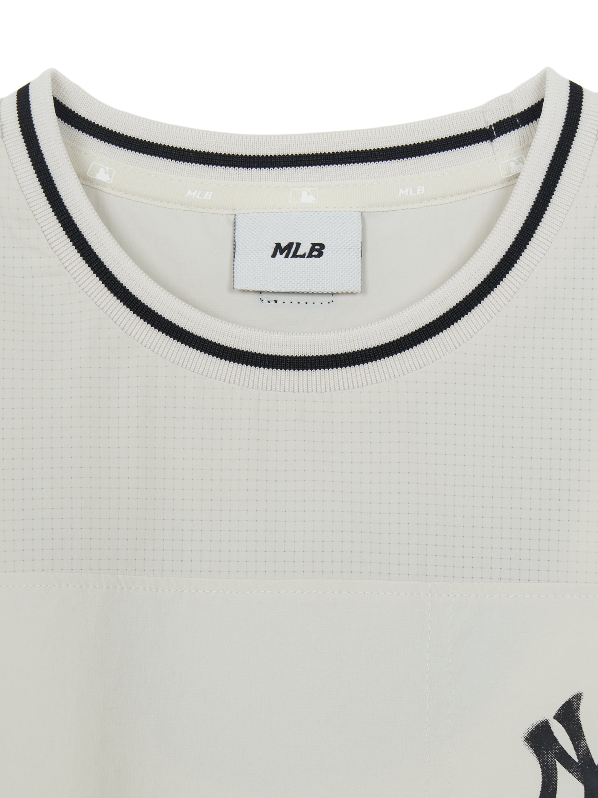Street Basic Woven V-Neck T-shirt