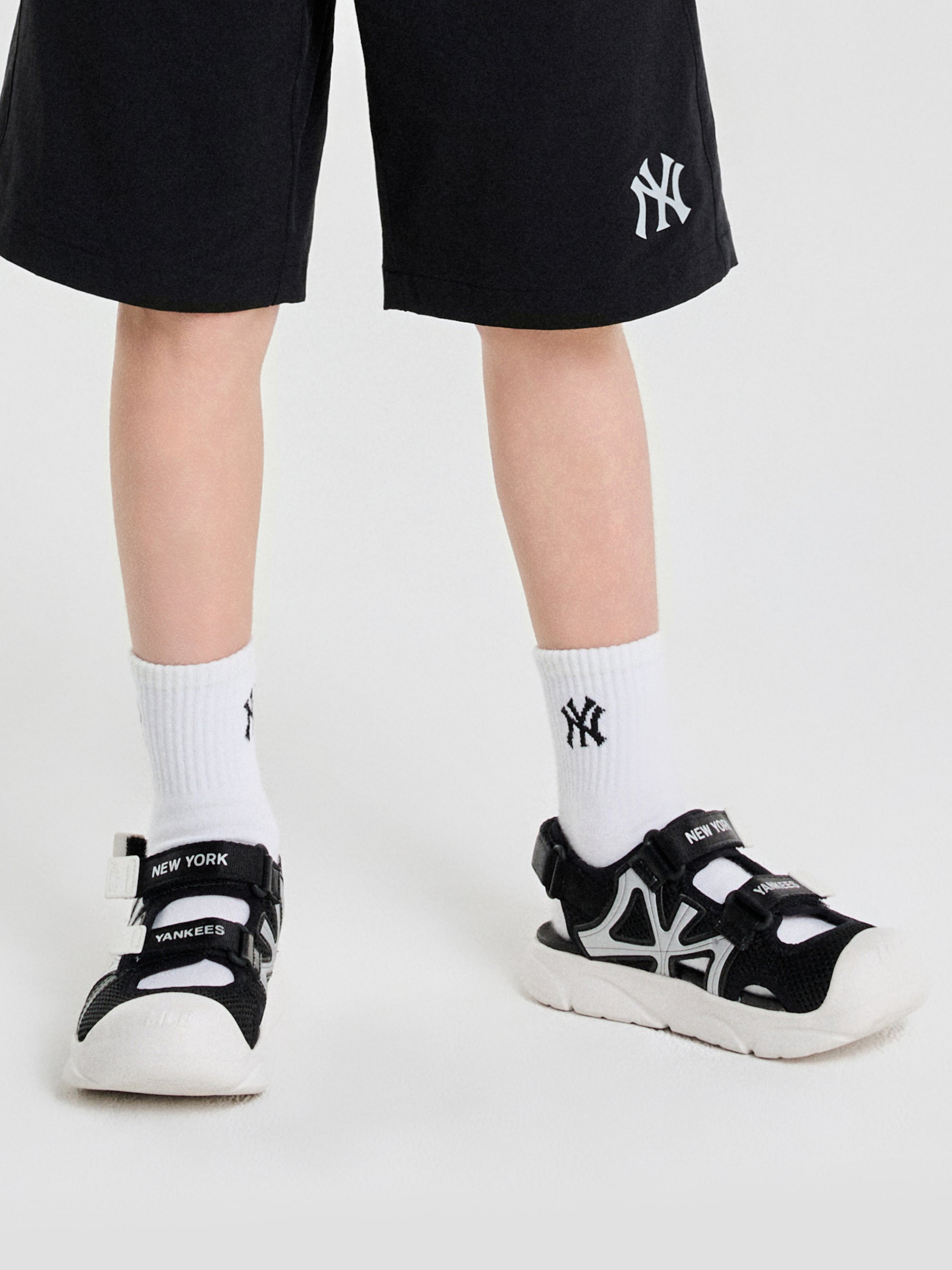 Ace Runner Sandals