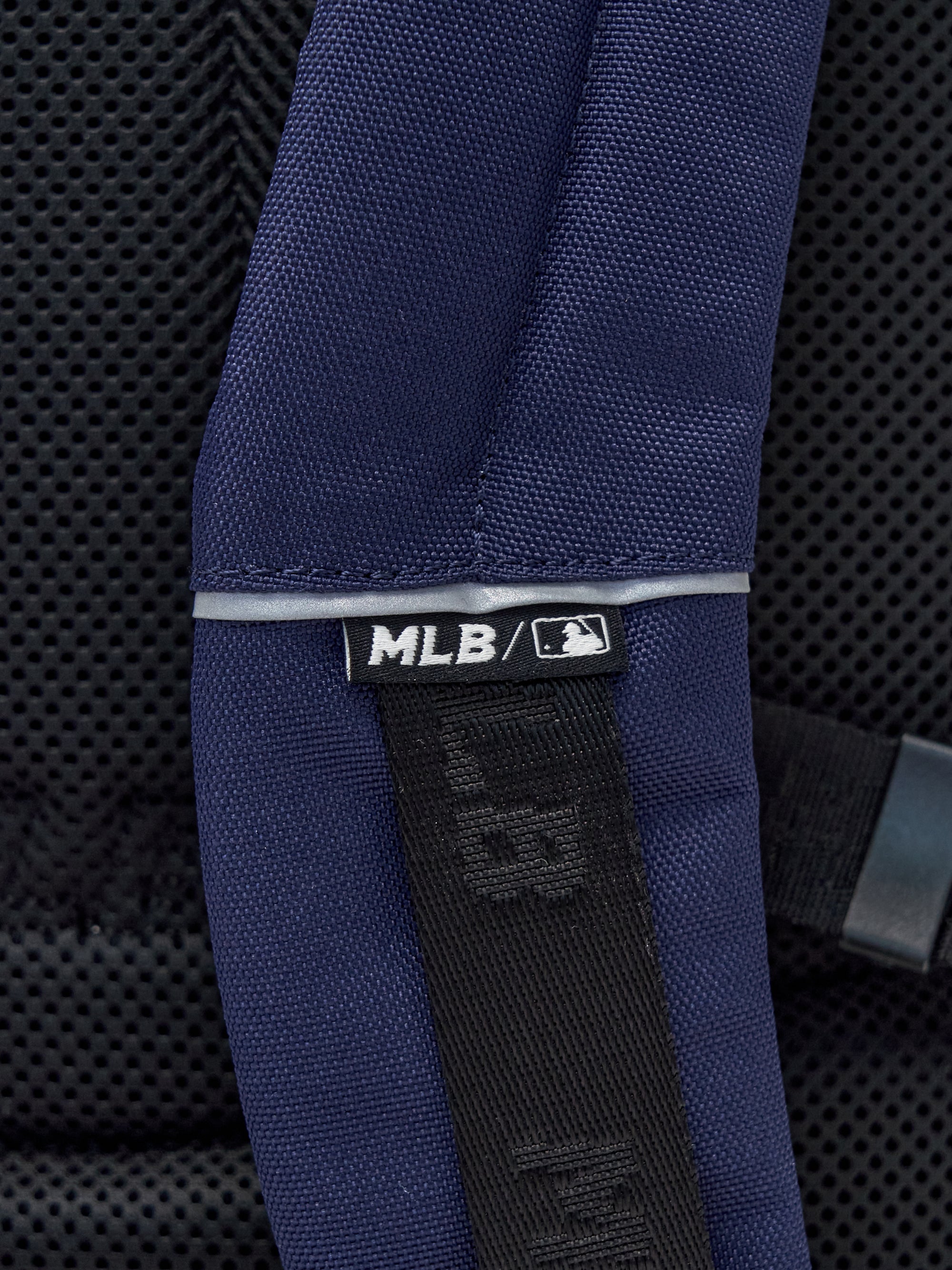 TAG POP BACKPACK