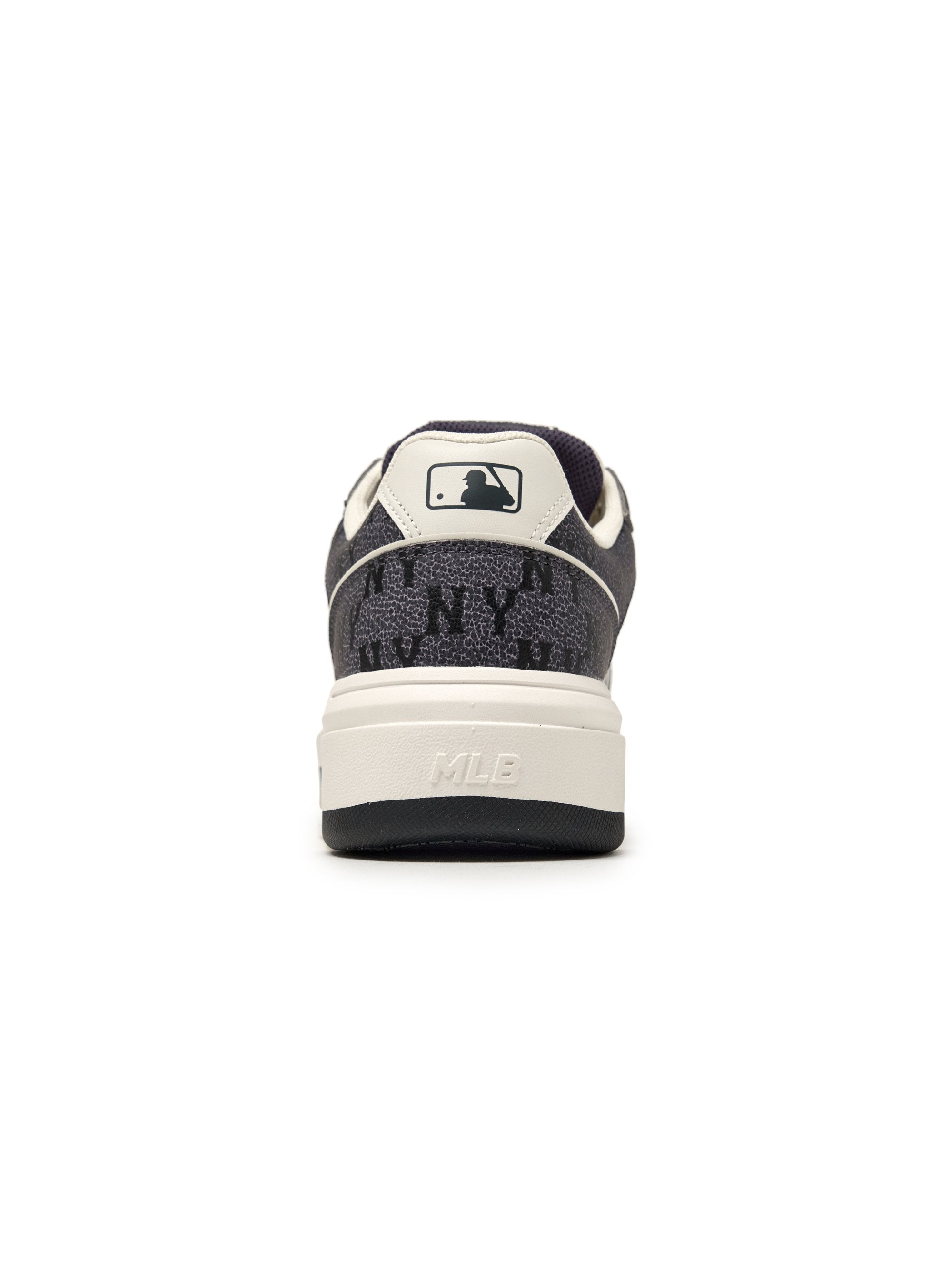 Chunky Liner Pocket Monogram