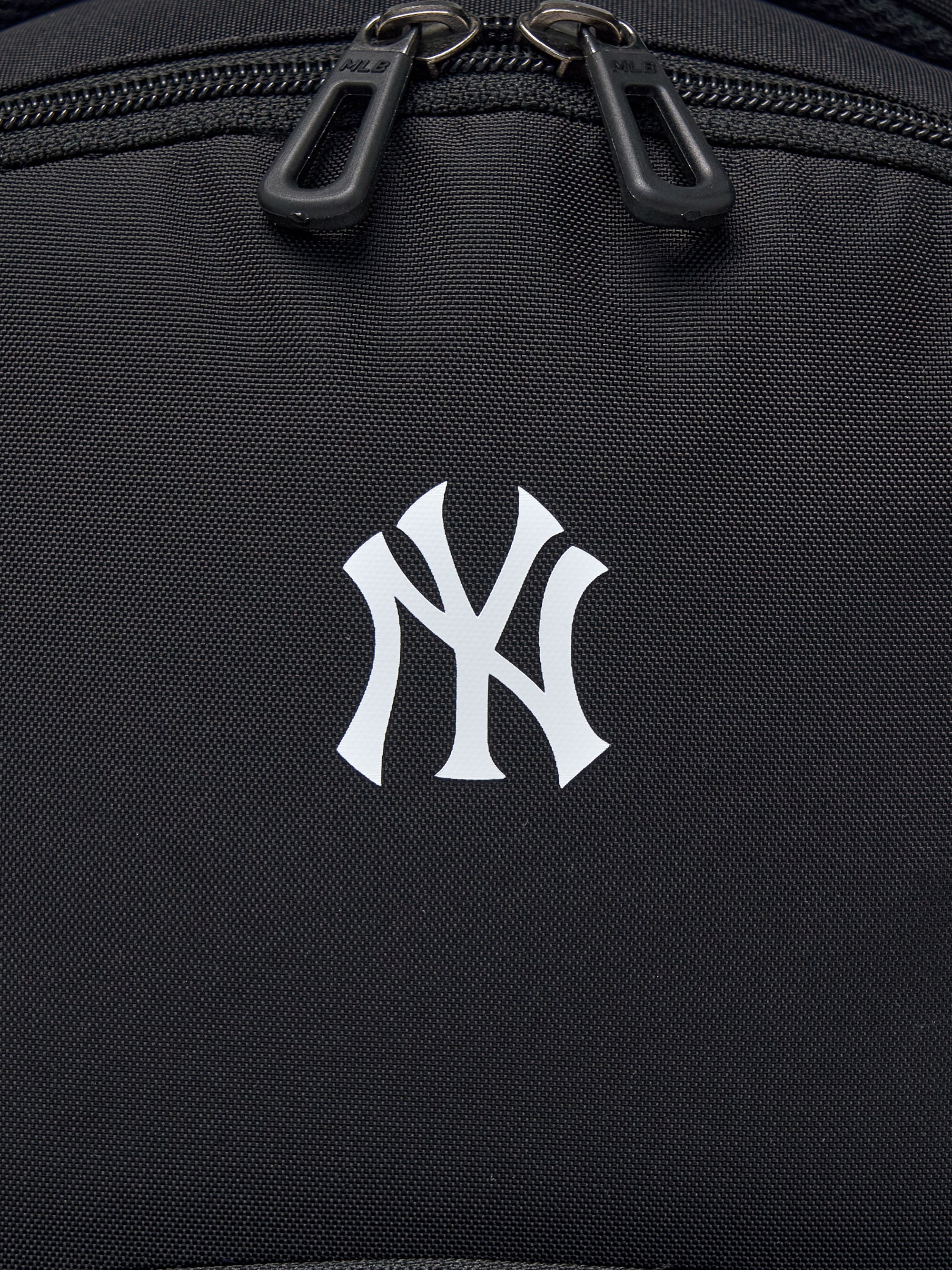 TAG FLY SCHOOL BACKPACK