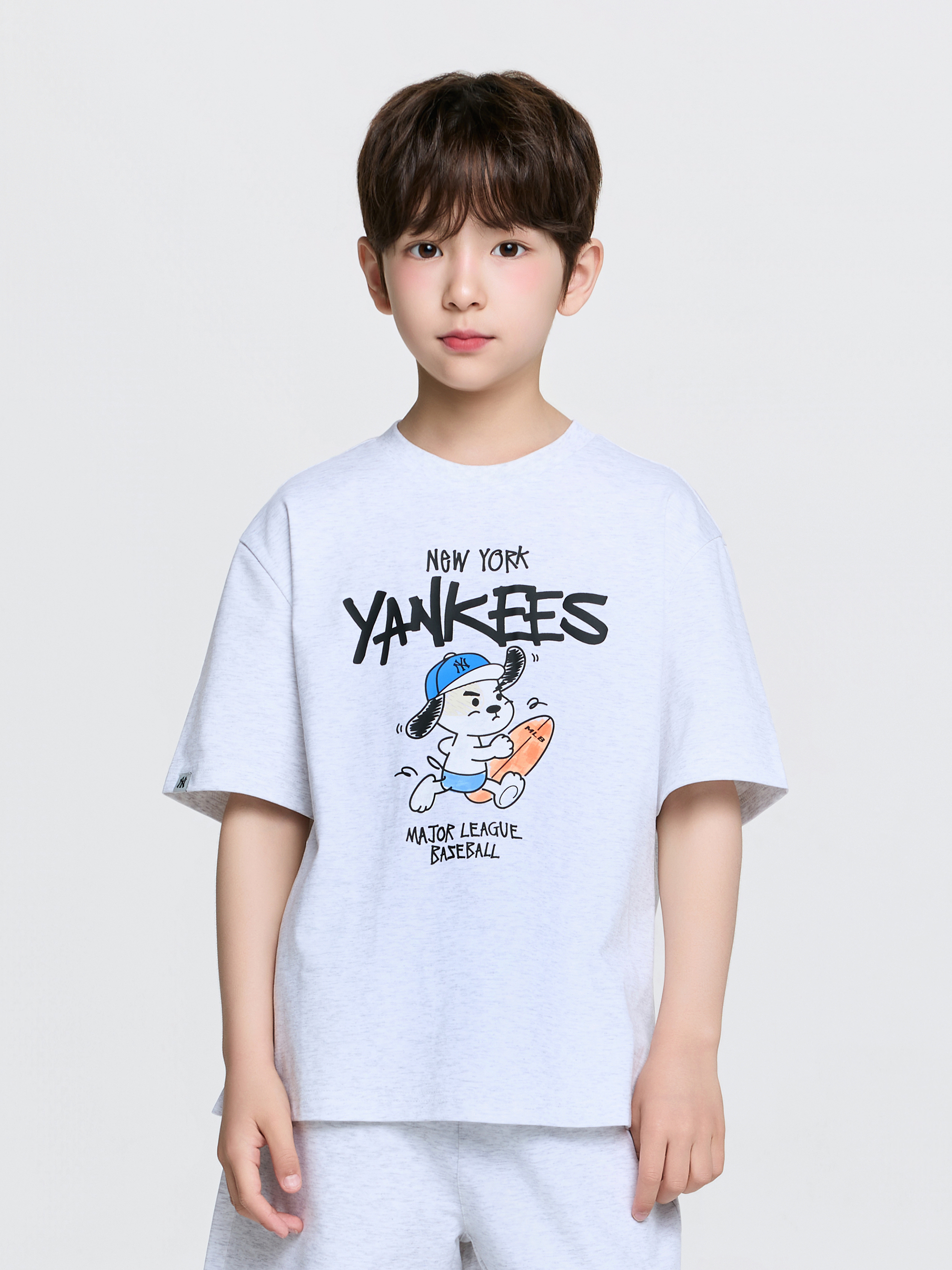 STREET CHARACTER SUMMER ARTWORK T-shirts