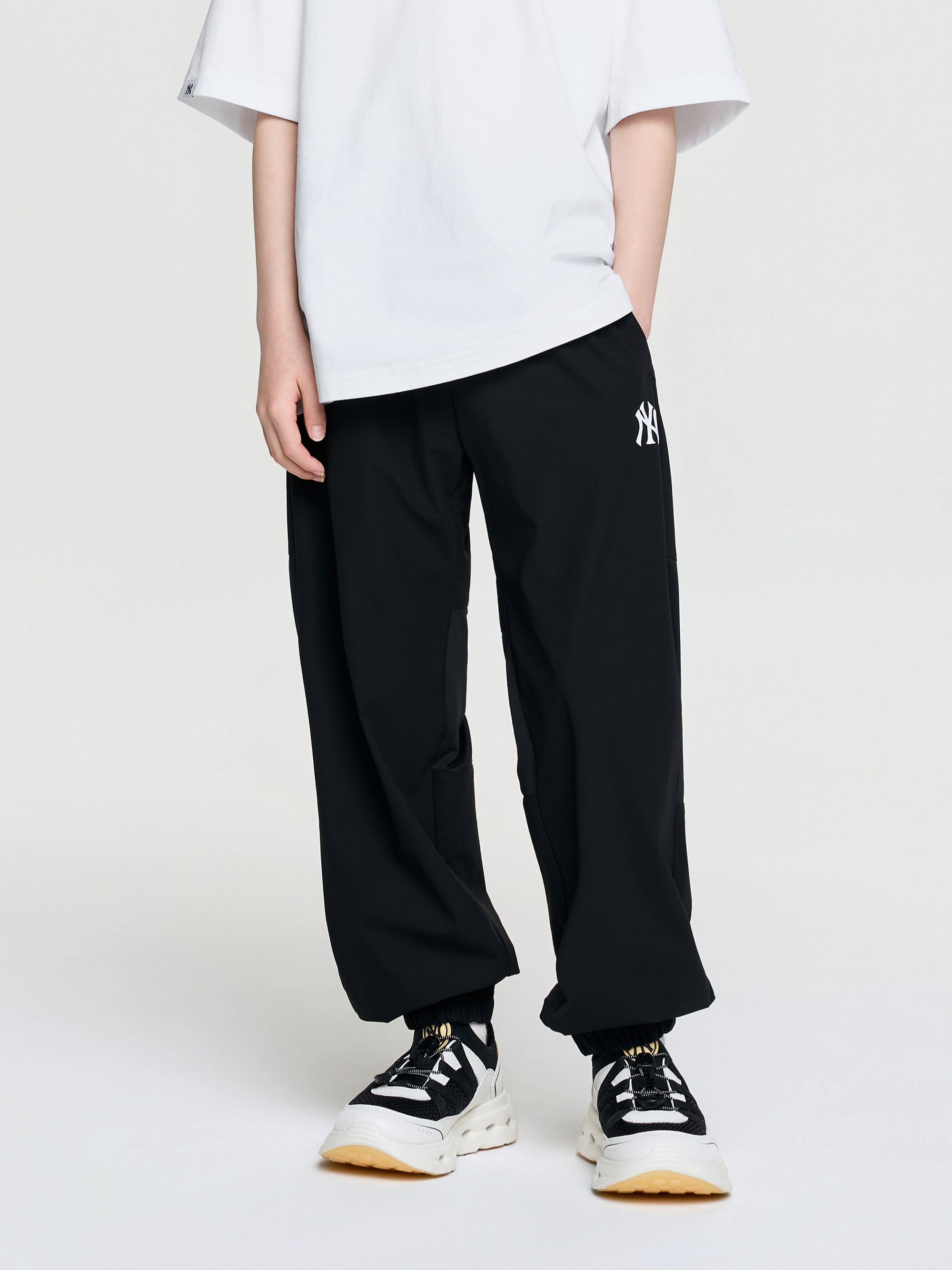 SPORTIVE TRICOT MESH-BLOCKING JOGGER PANTS