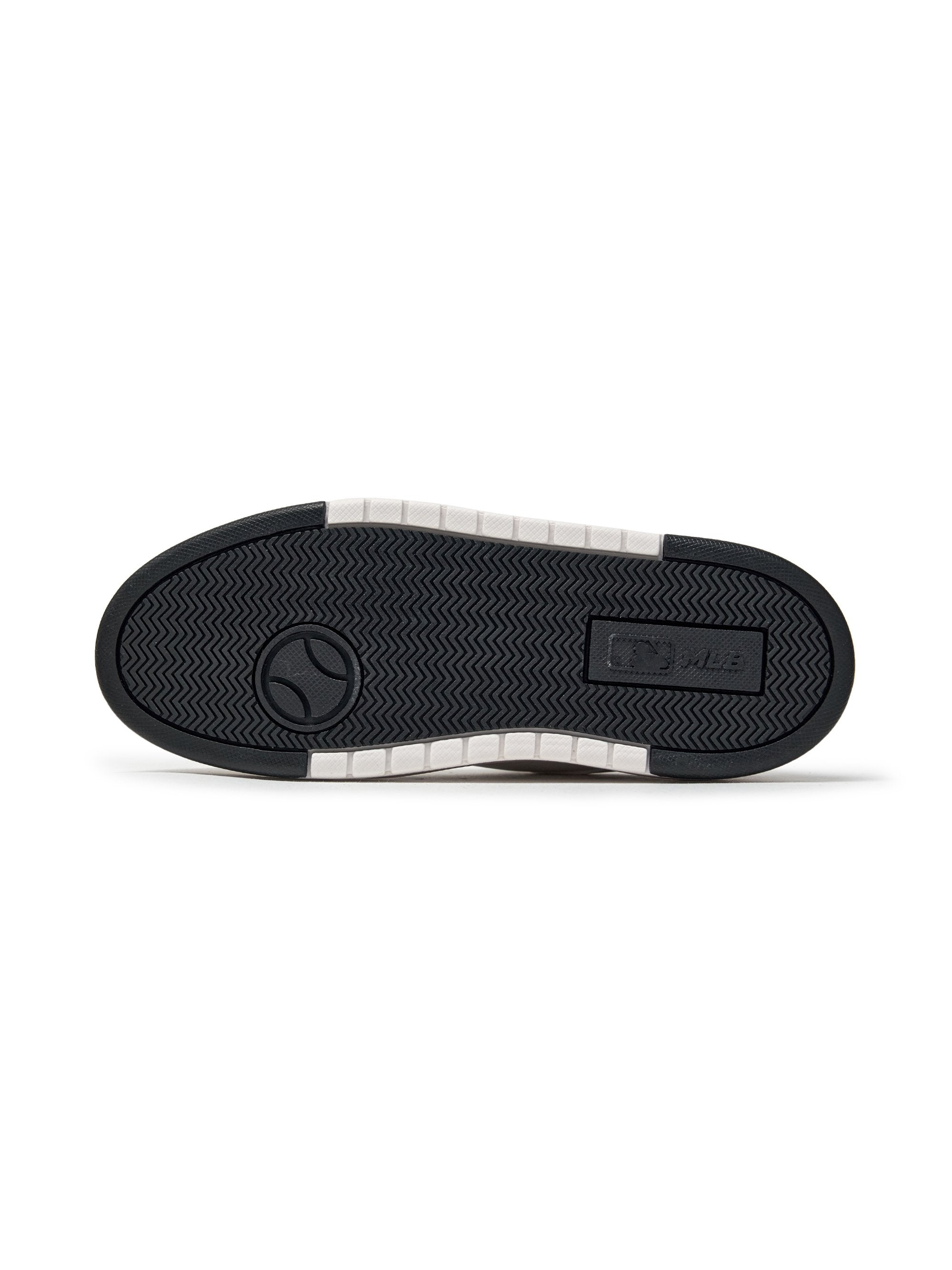 CHUNKY LINER POCKET MONOGRAM