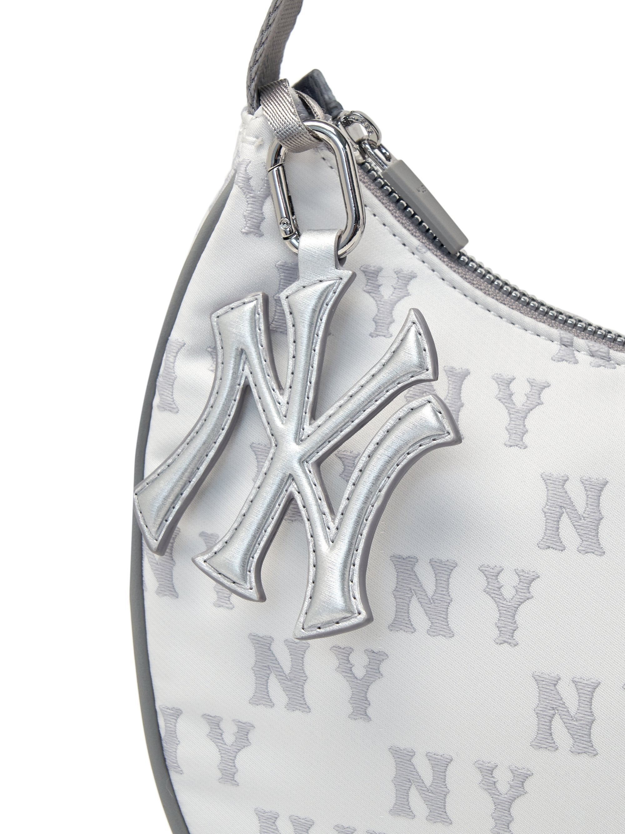 Classic Monogram Sportive Hobo Bag