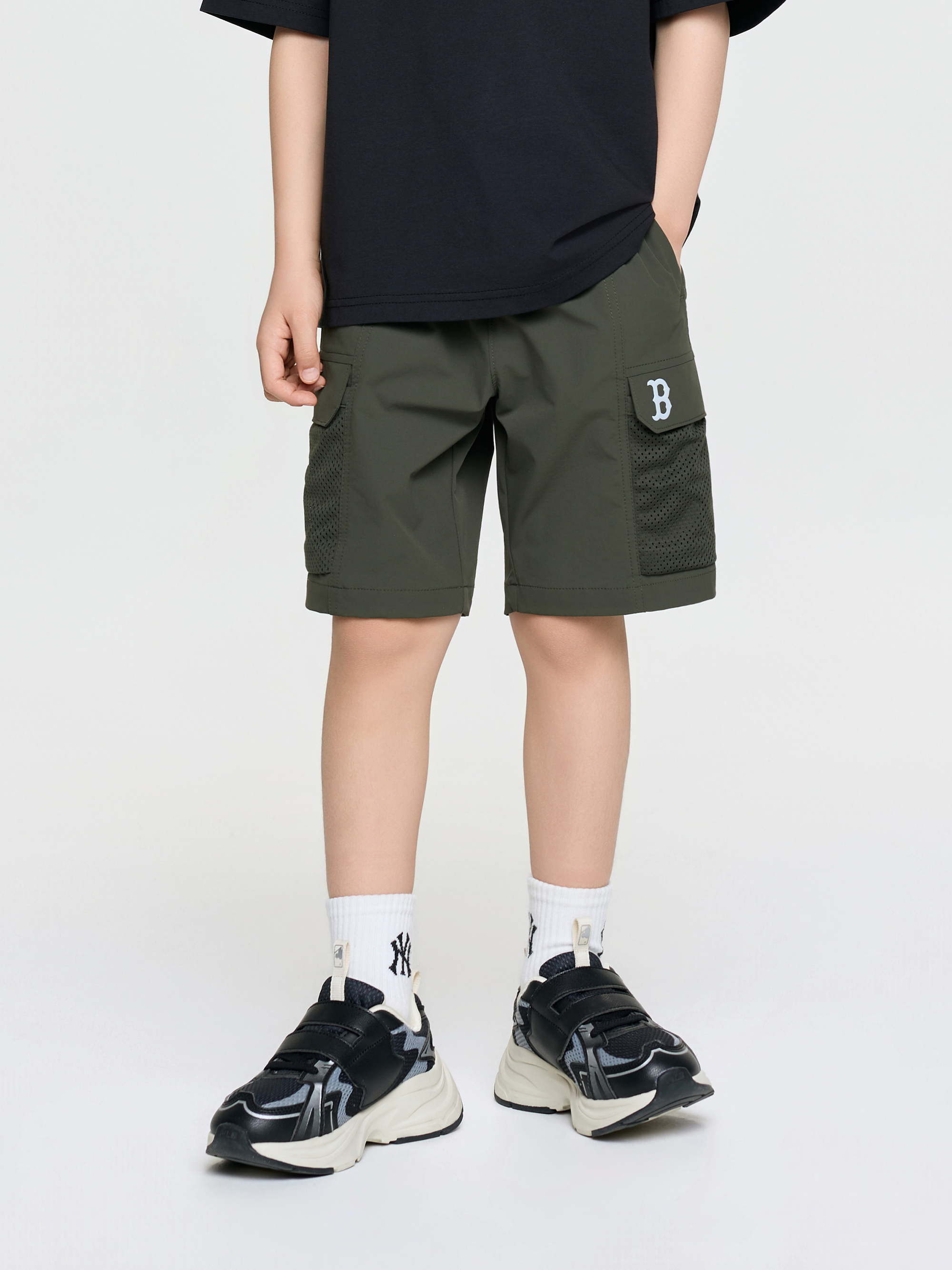 Outdoor Mesh-Blocking Cargo Shorts