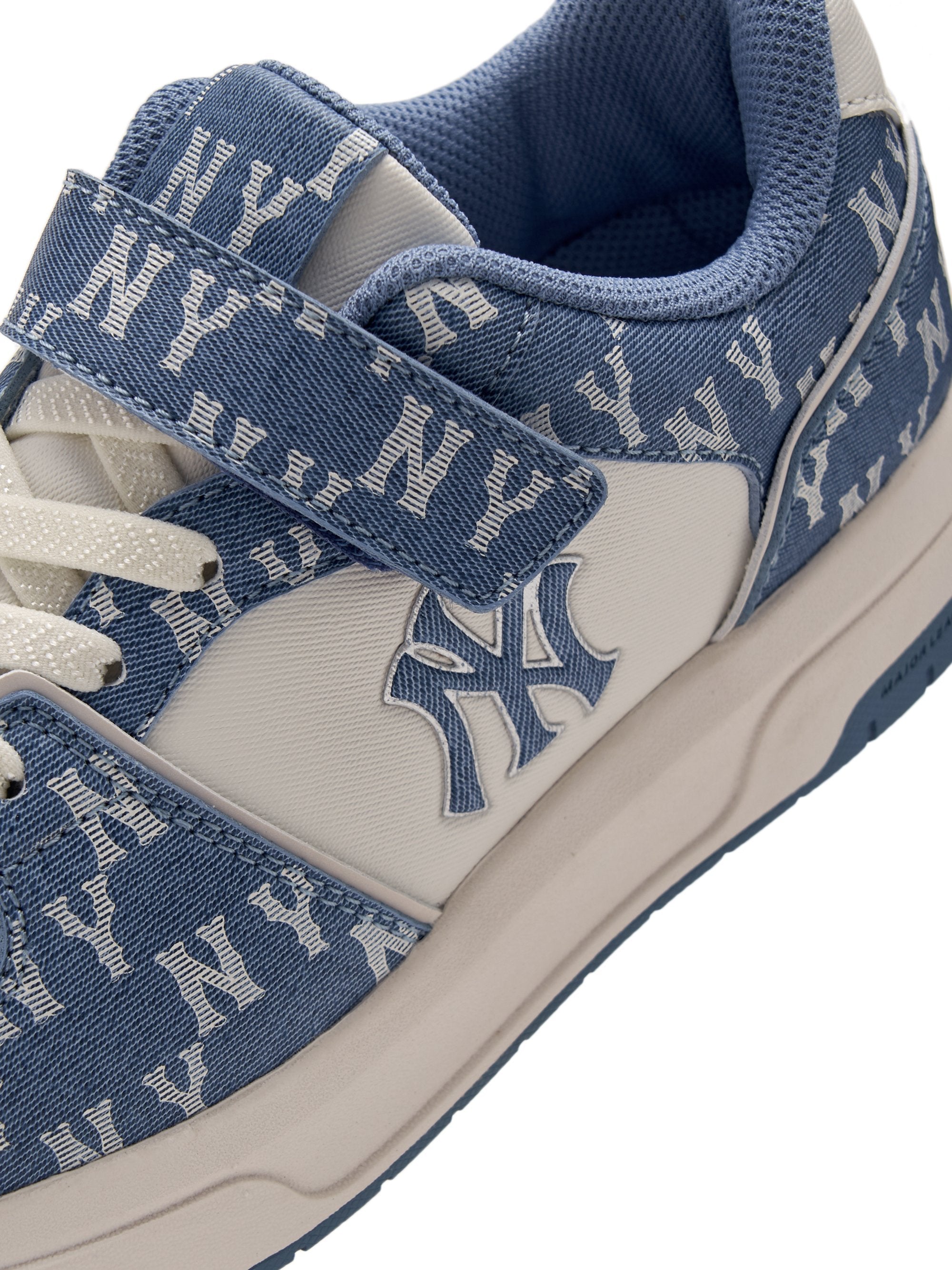 Chunky Liner Denim Monogram Sl