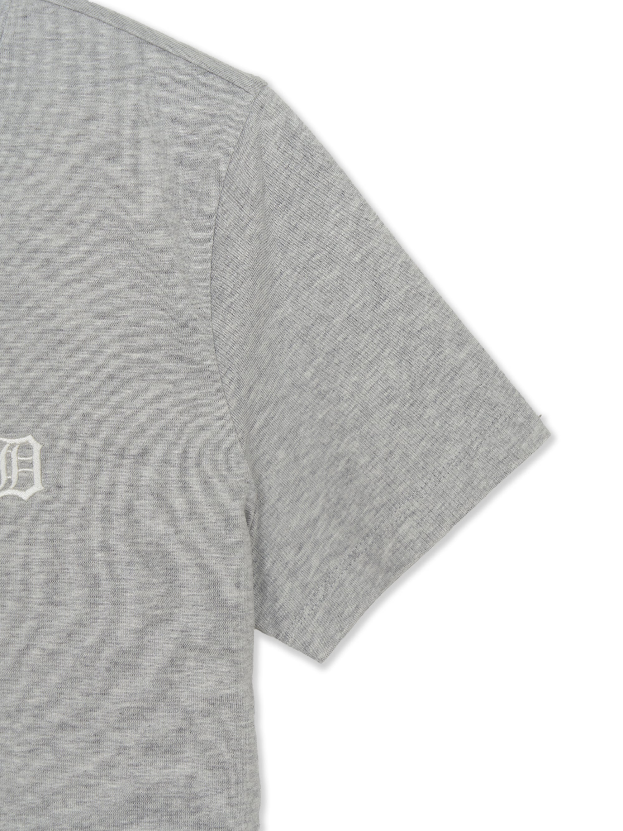 Women's Basic Small Logo Slim Fit T-shirt