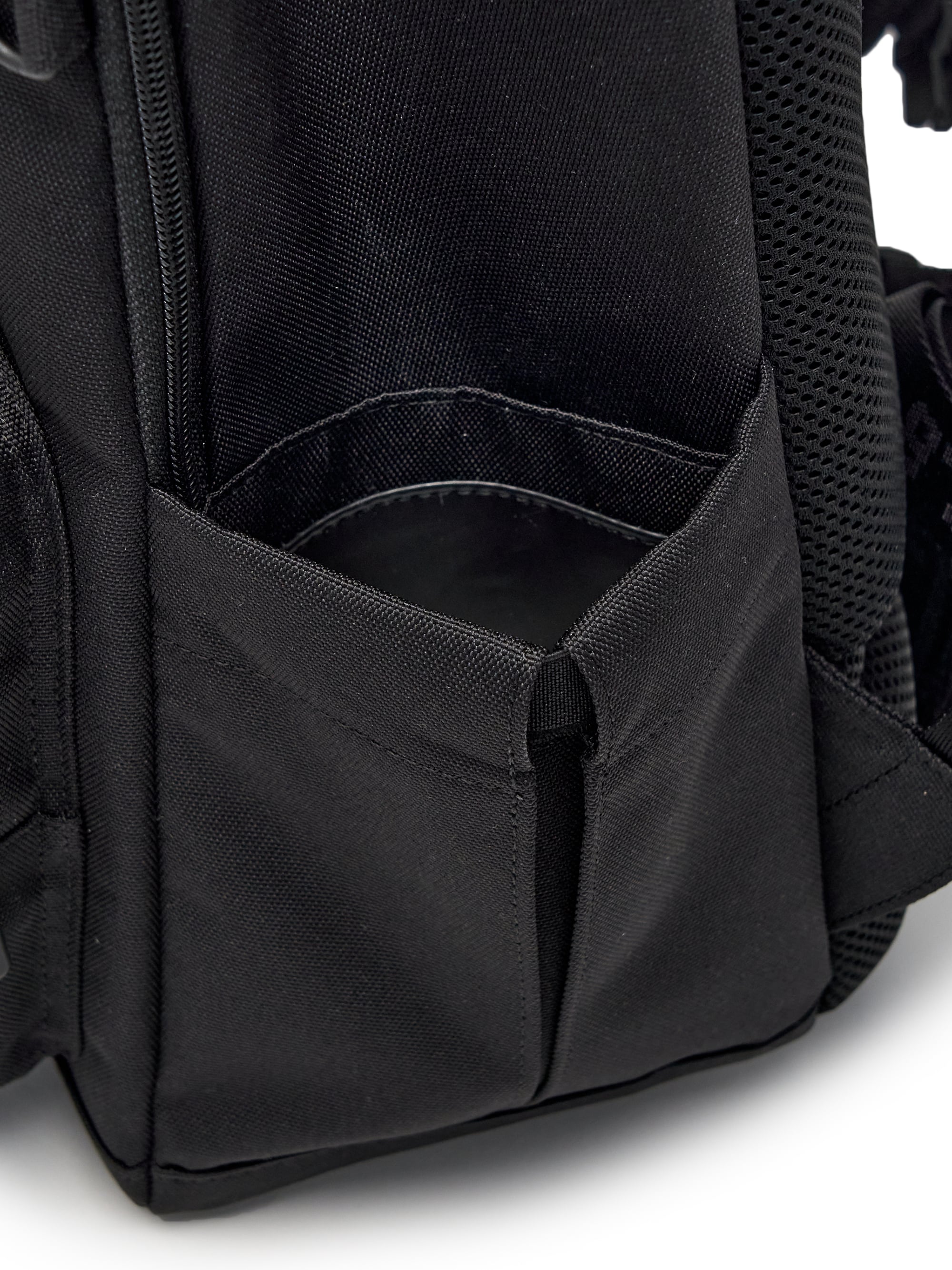 TAG POP BACKPACK