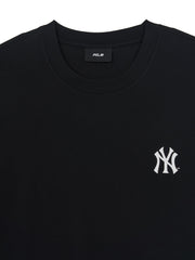 Sportive Cursive Back Lettering T-shirt