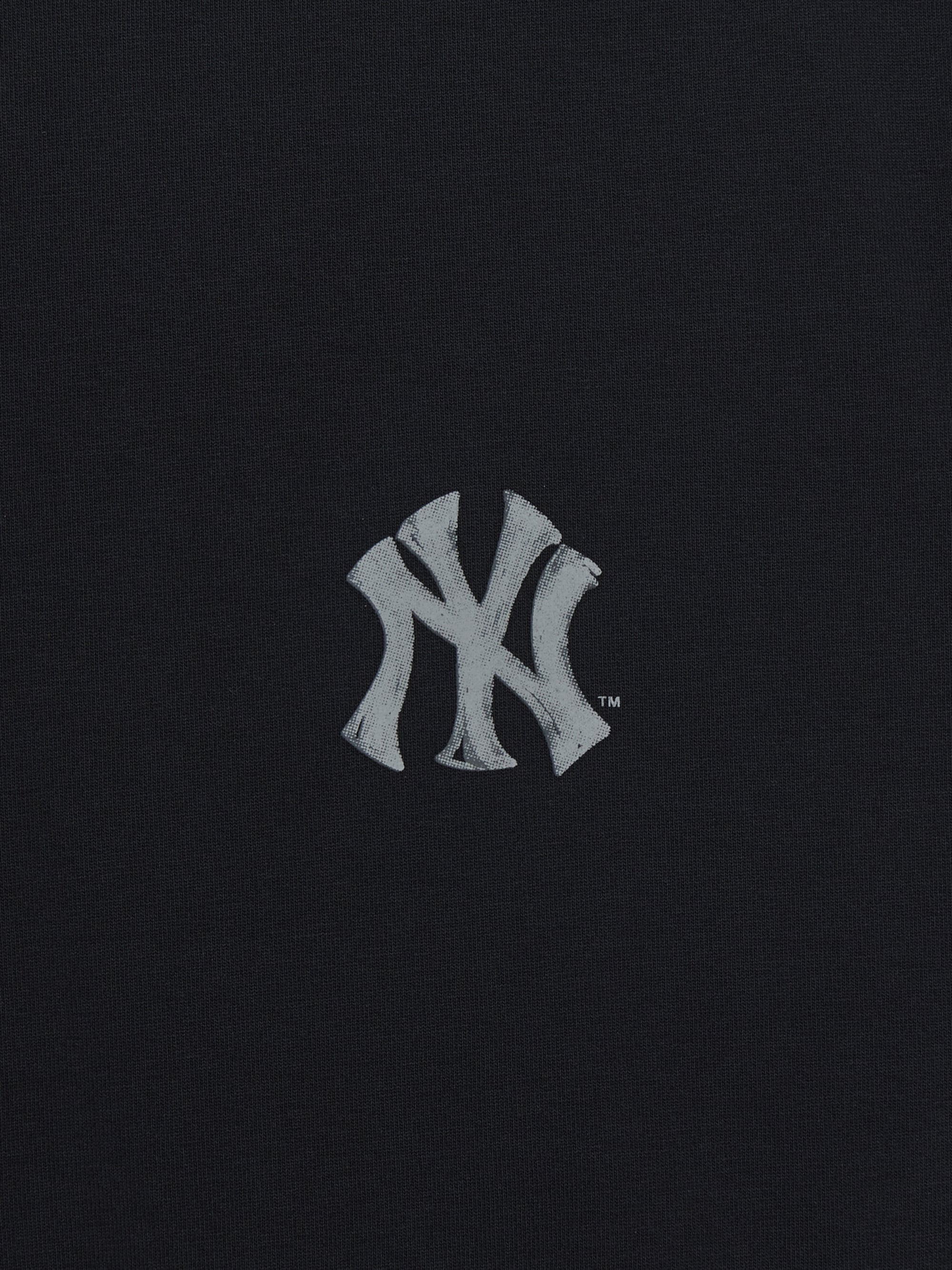 Basic Simple Street Logo Over Fit T-shirt