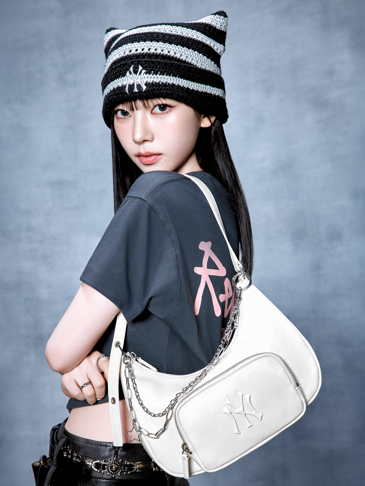 BASIC VINTAGE LOGO HOBO BAG