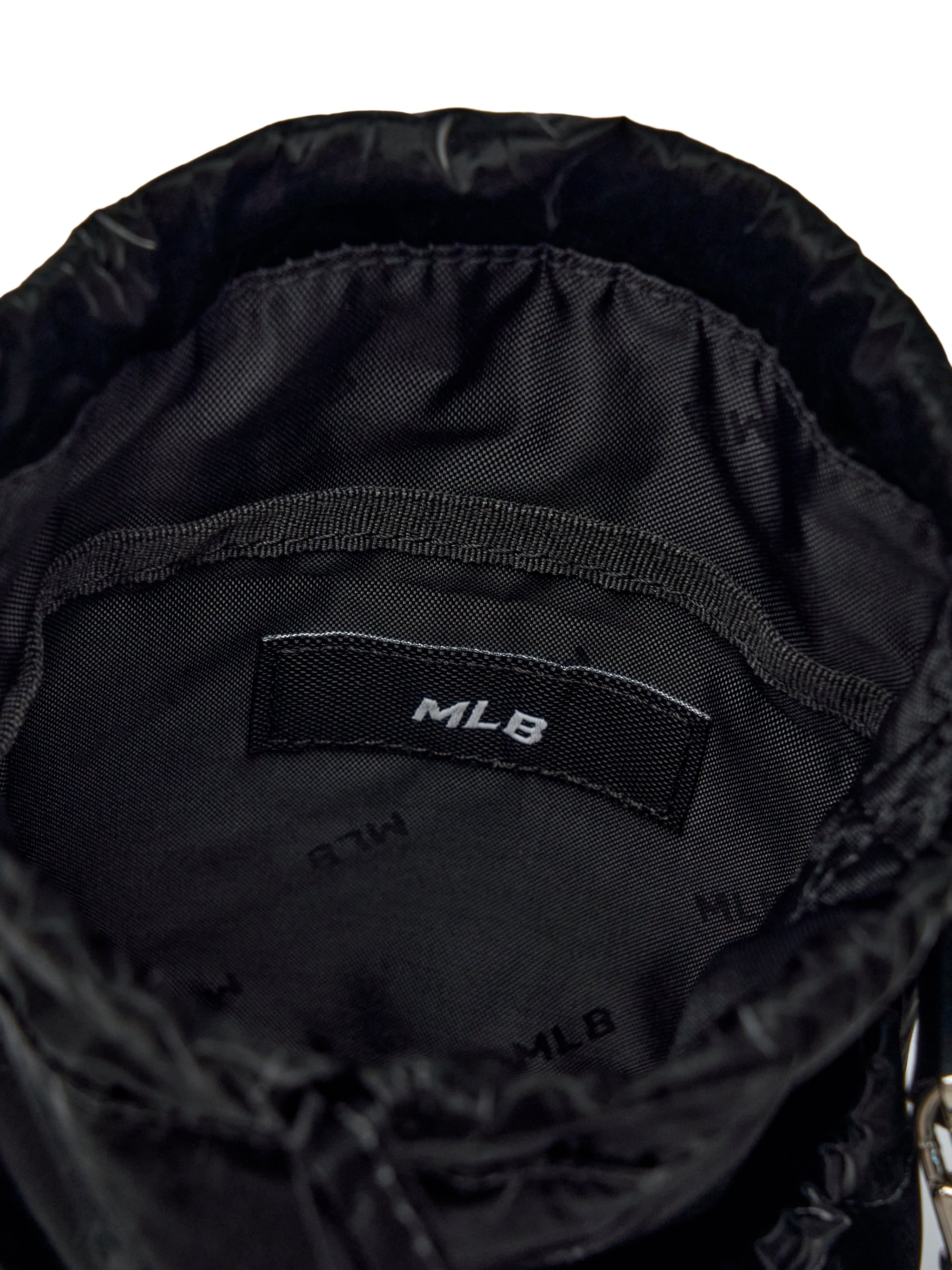 GLOSSY MINI BUCKET BAG