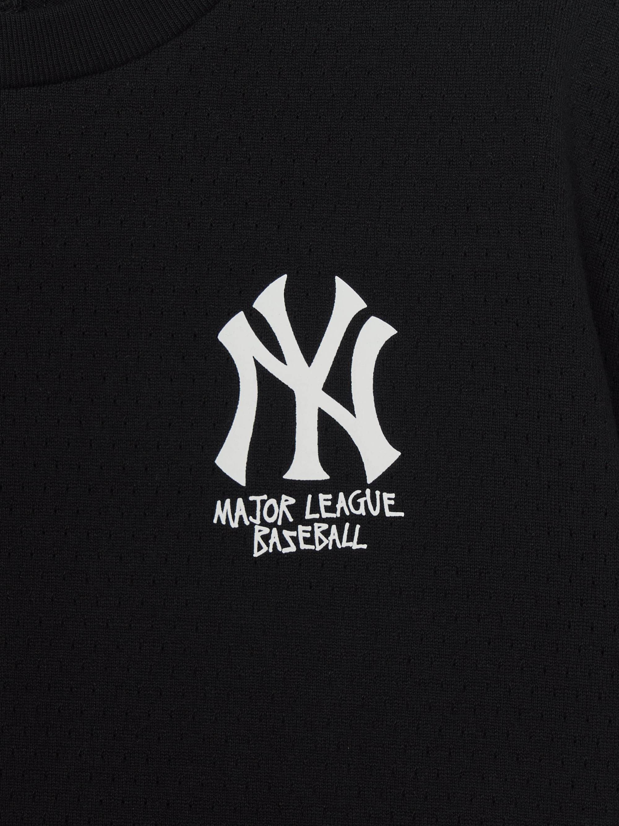 Street Basic Mesh Artwork T-shirt