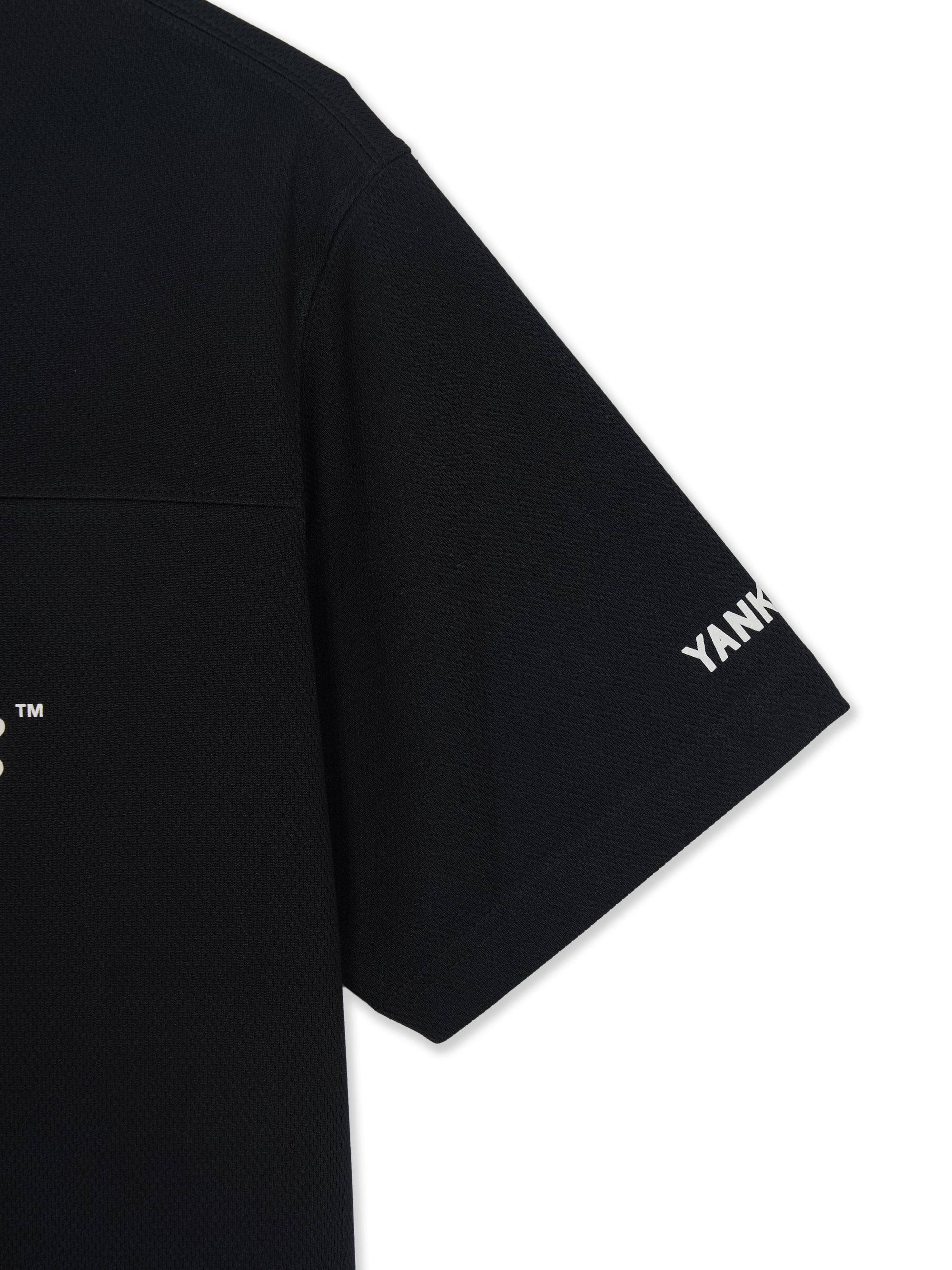 Sportive Mesh Graphic T-shirt