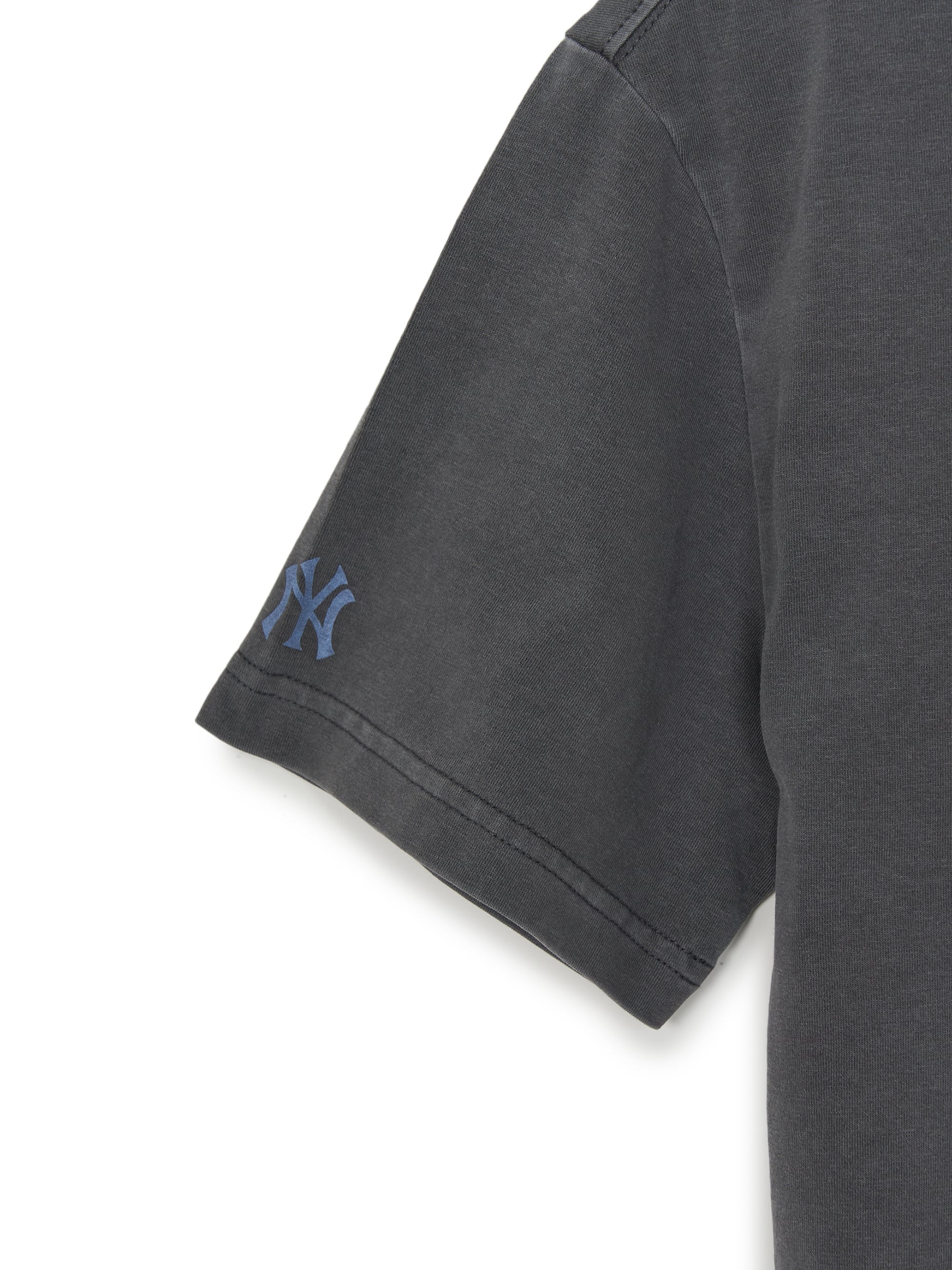 STREET BASIC VINTAGE ARTWORK T-shirt