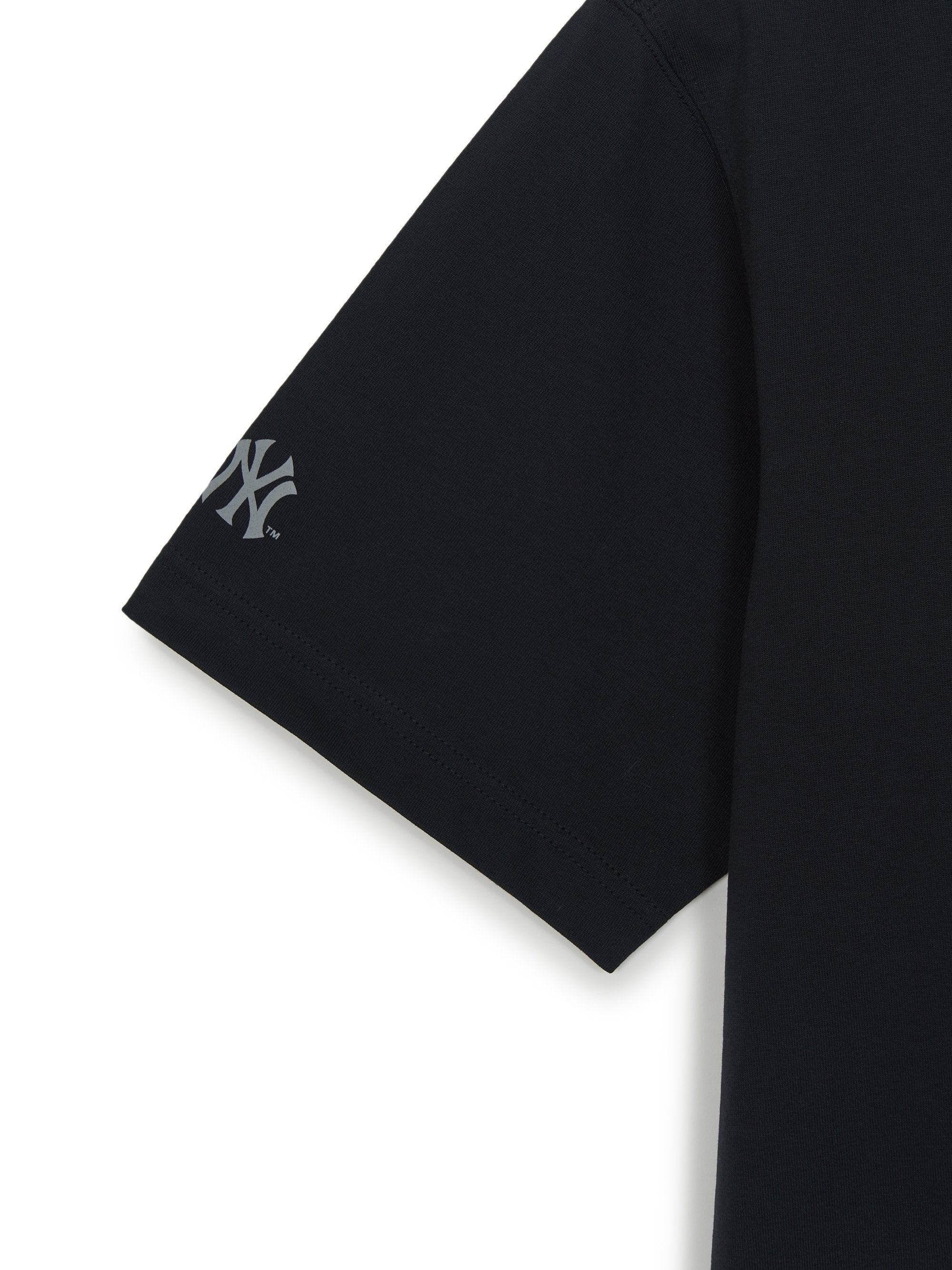 Basic Simple Street Logo Over Fit T-shirt