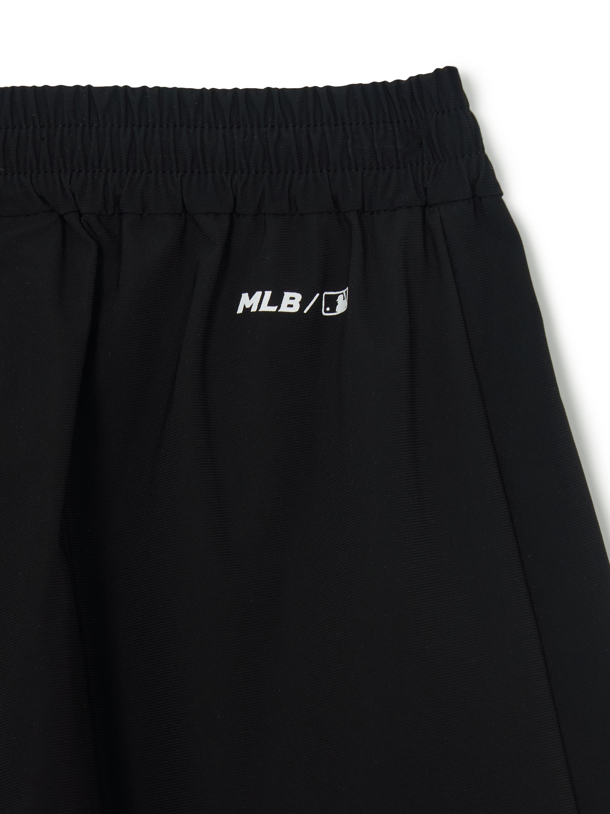 SPORTIVE TRICOT MESH-BLOCKING SHORTS