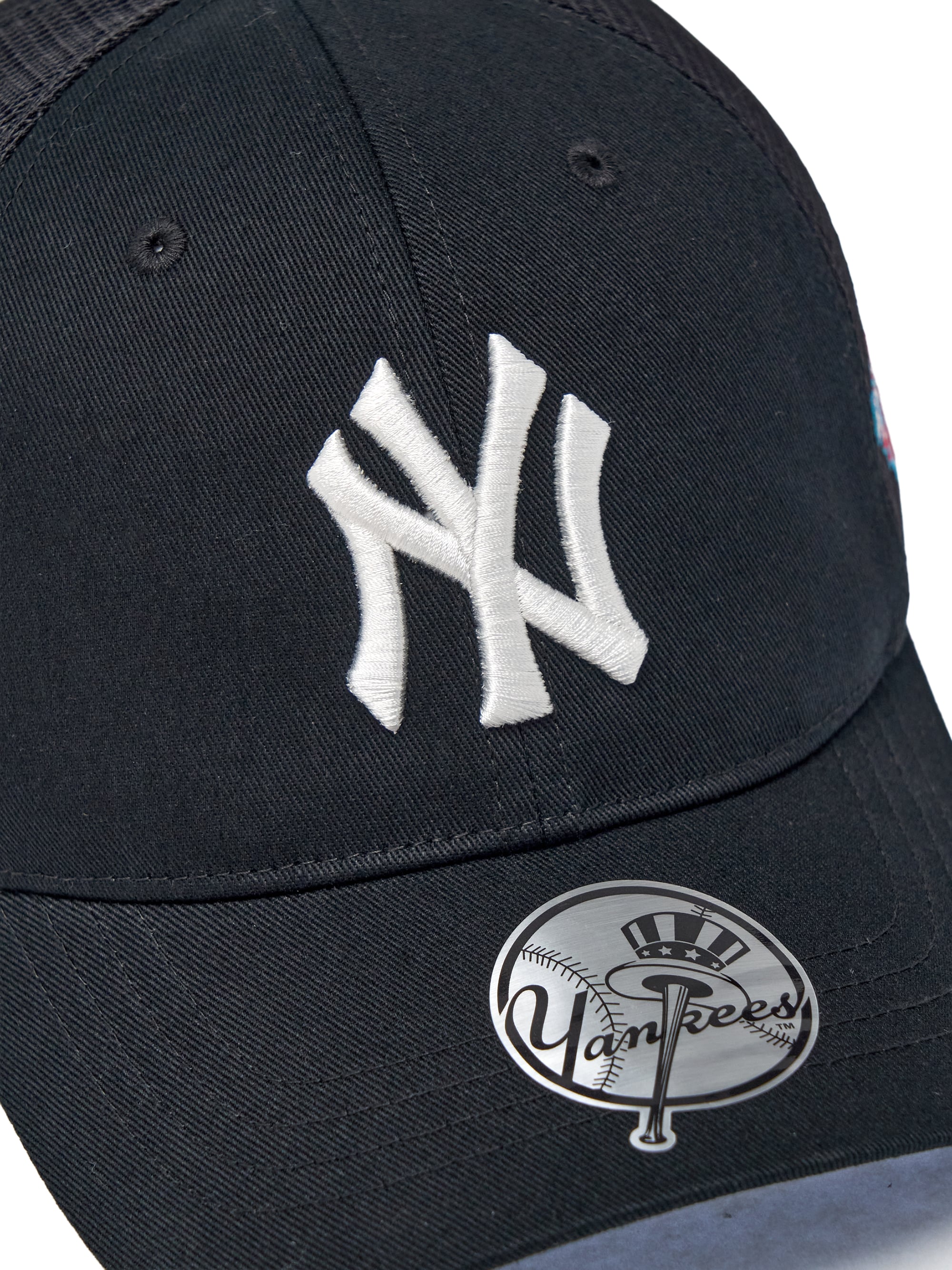 Signature Mesh Trucker